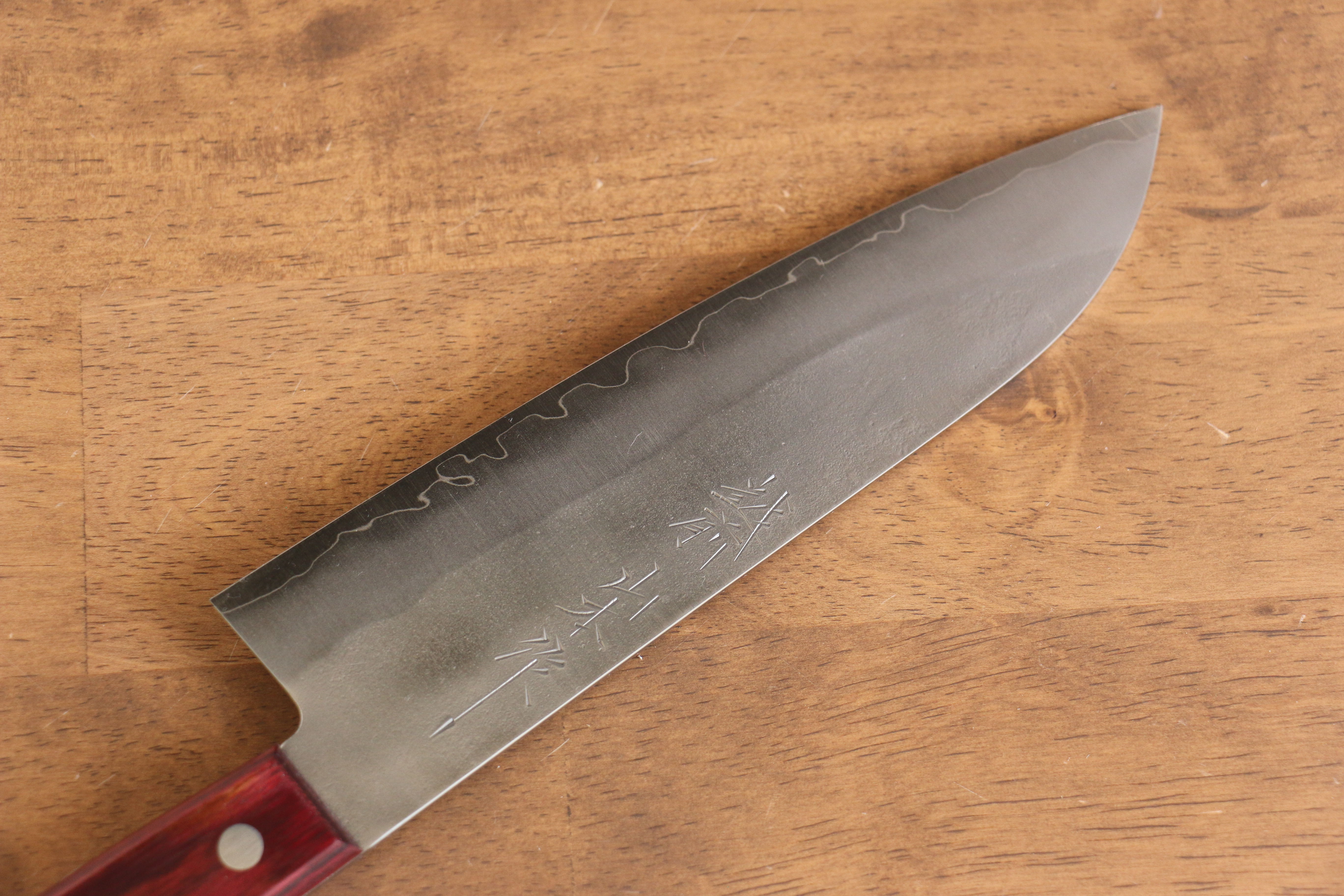 Nao Yamamoto 180mm Santoku Knife - Japanese Silver Steel No.3 Nashiji Blade with Red Pakka Wood Handle - Perfect for Slicing, Dicing & Chopping Vegetables, Meat & Fish in Professional & Home Kitchens