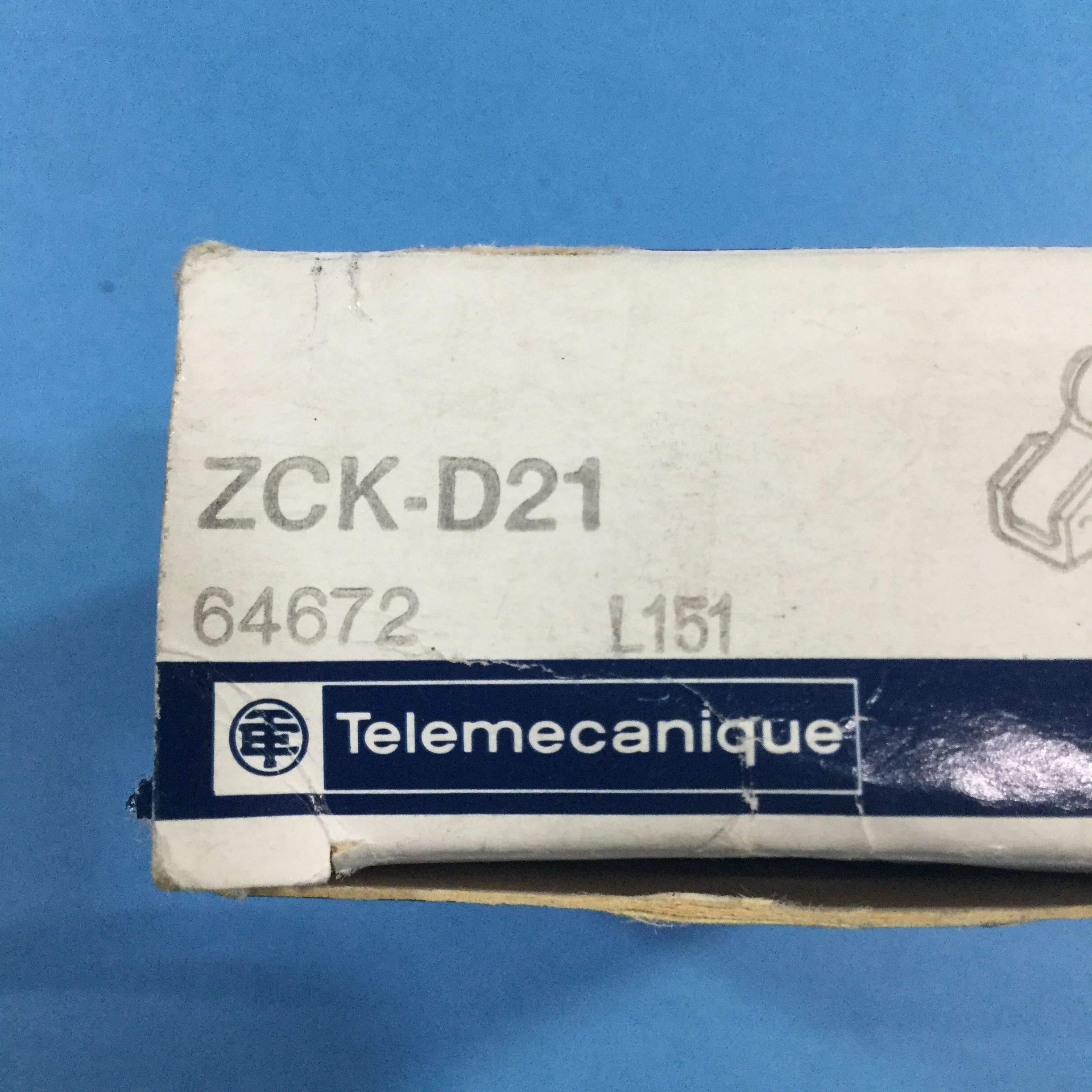 Telemecanique ZCK-D21 Limit Switch with Lever Plunger 64672 - Industrial Automation, CNC Machines & Safety Equipment