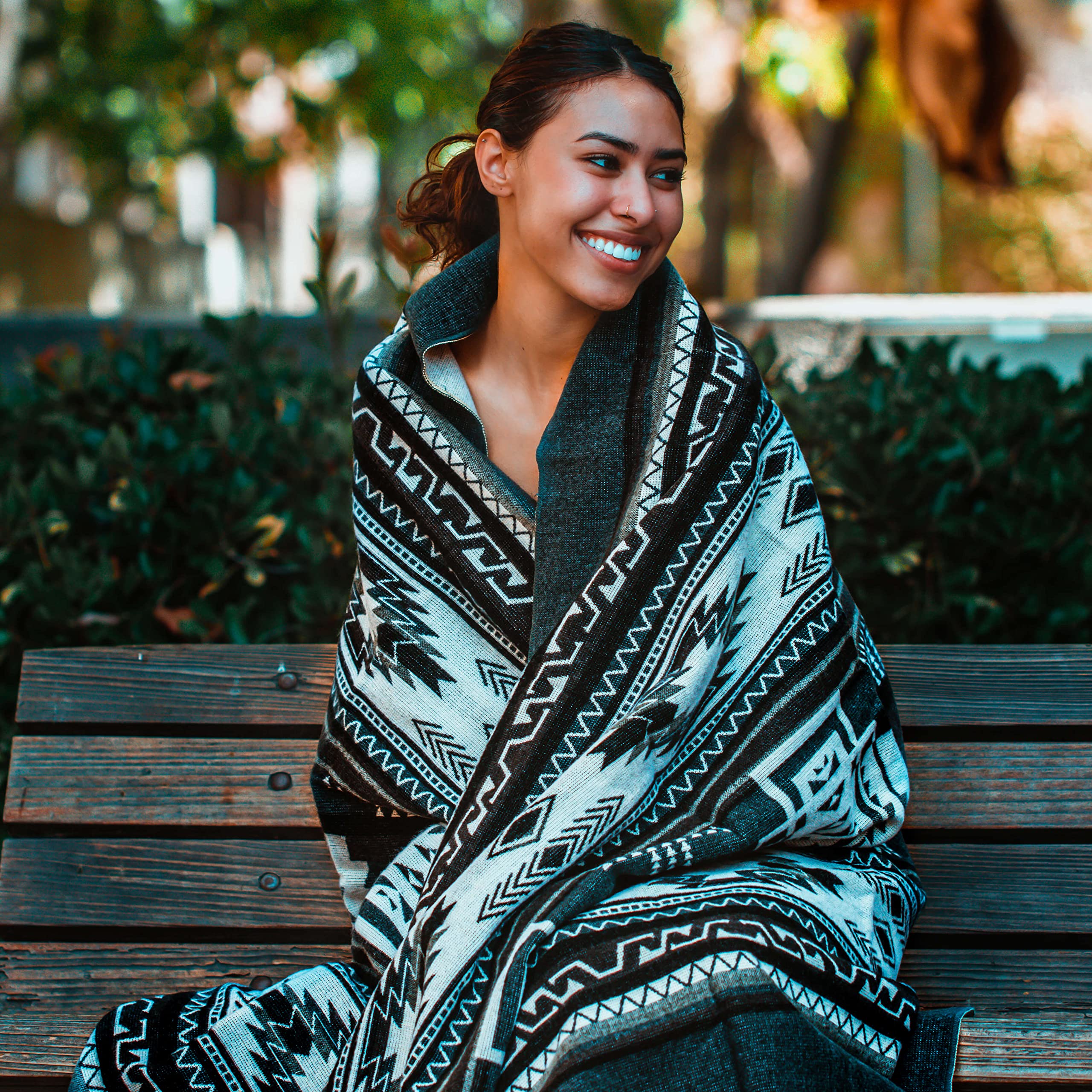 Authentic Inca Aztec Throw Blanket | Southwest Indian Navajo Boho Style Woven Blanket | Native American Western Decor for Camping, Bed, Sofa & Outdoor Adventures | Perfect for Cozy Nights, Picnics and Boho Home Decor