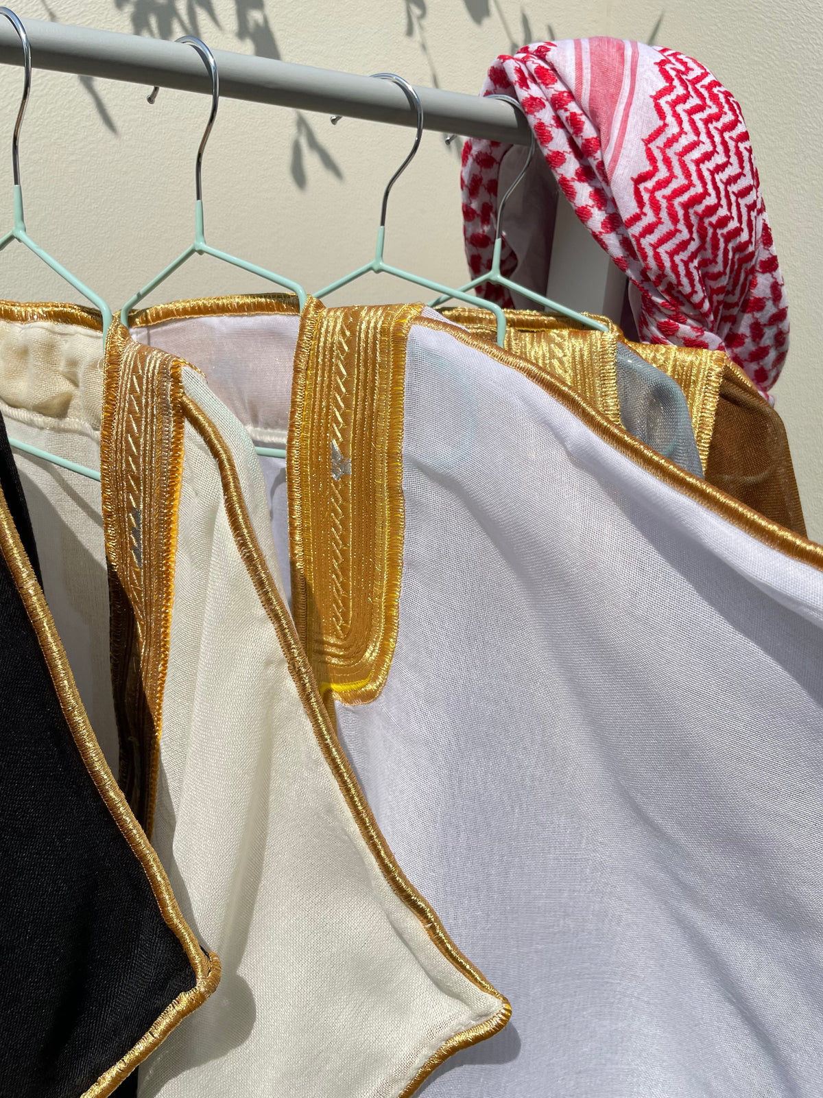 Kids Bisht Arab Cloak - Traditional Embroidered Robe for Boys & Girls - Perfect for Eid, Weddings & Special Occasions
