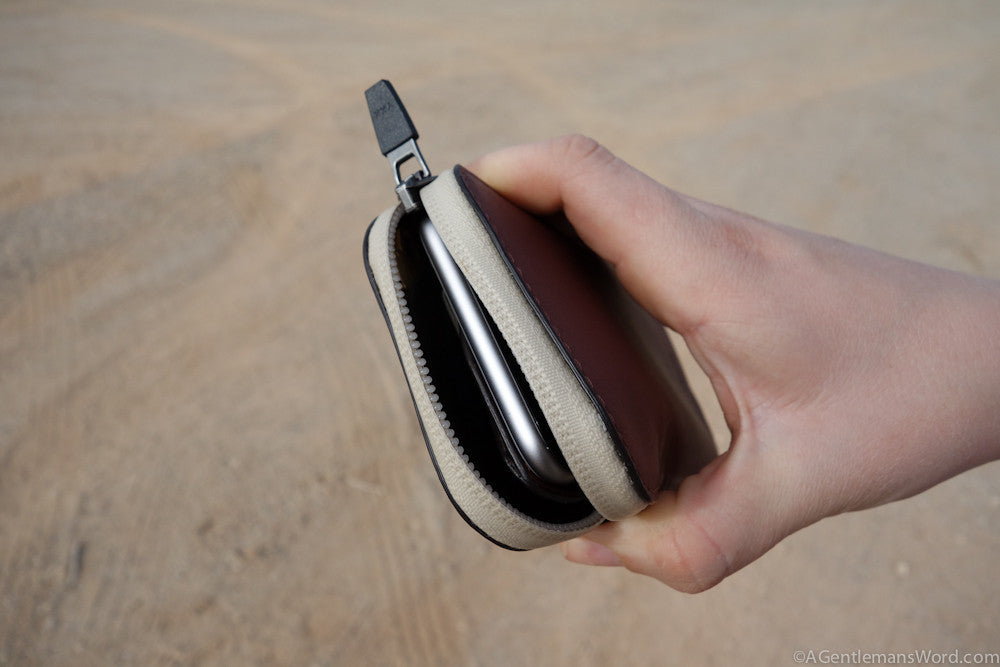 Bellroy Elements Travel Wallet - RFID Blocking Slim Leather Wallet for Men & Women | Perfect for Air Travel, Business Trips & Everyday Use