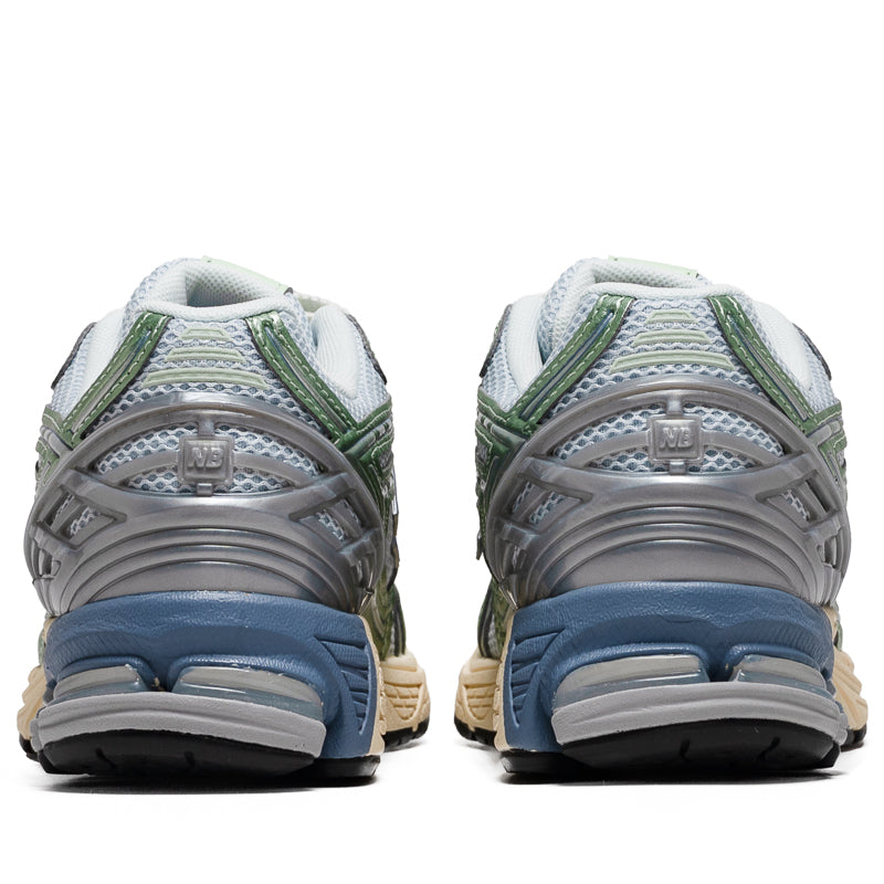 New Balance 1906R Running Shoes for Men - Lightweight Ice Blue/Melon Water Sneakers for Jogging, Gym & Casual Wear