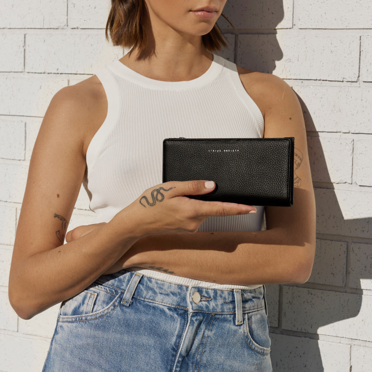 Vintage Leather Wallet for Men - Classic Black Bifold Wallet with RFID Protection | Perfect for Everyday Use, Travel & Gifting