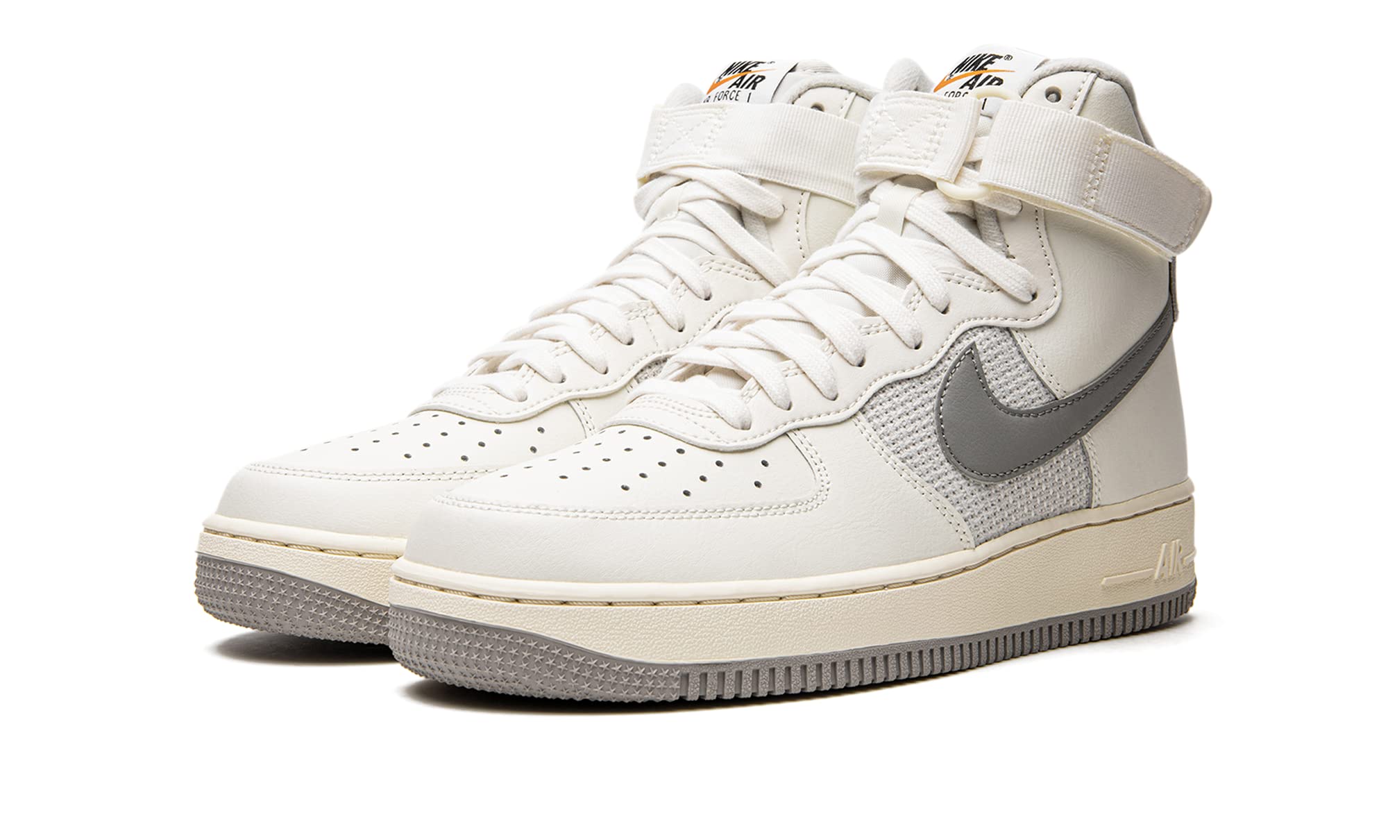 Nike Men's Air Force 1 High '07 Basketball Shoes - Premium White Sneakers for Casual Wear & Street Style Fashion