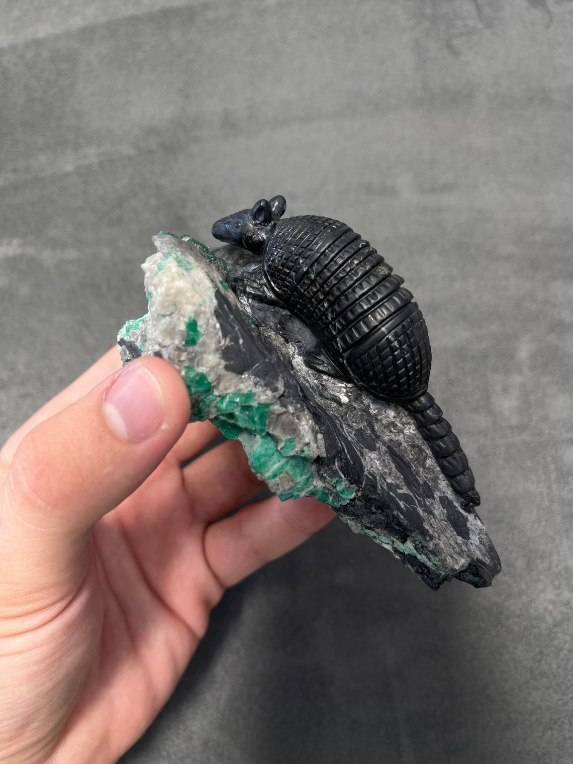 Colombian Emerald Armadillo Rough Crystal Sculpture - Natural Gemstone Carving for Home Decor, Meditation & Spiritual Healing
