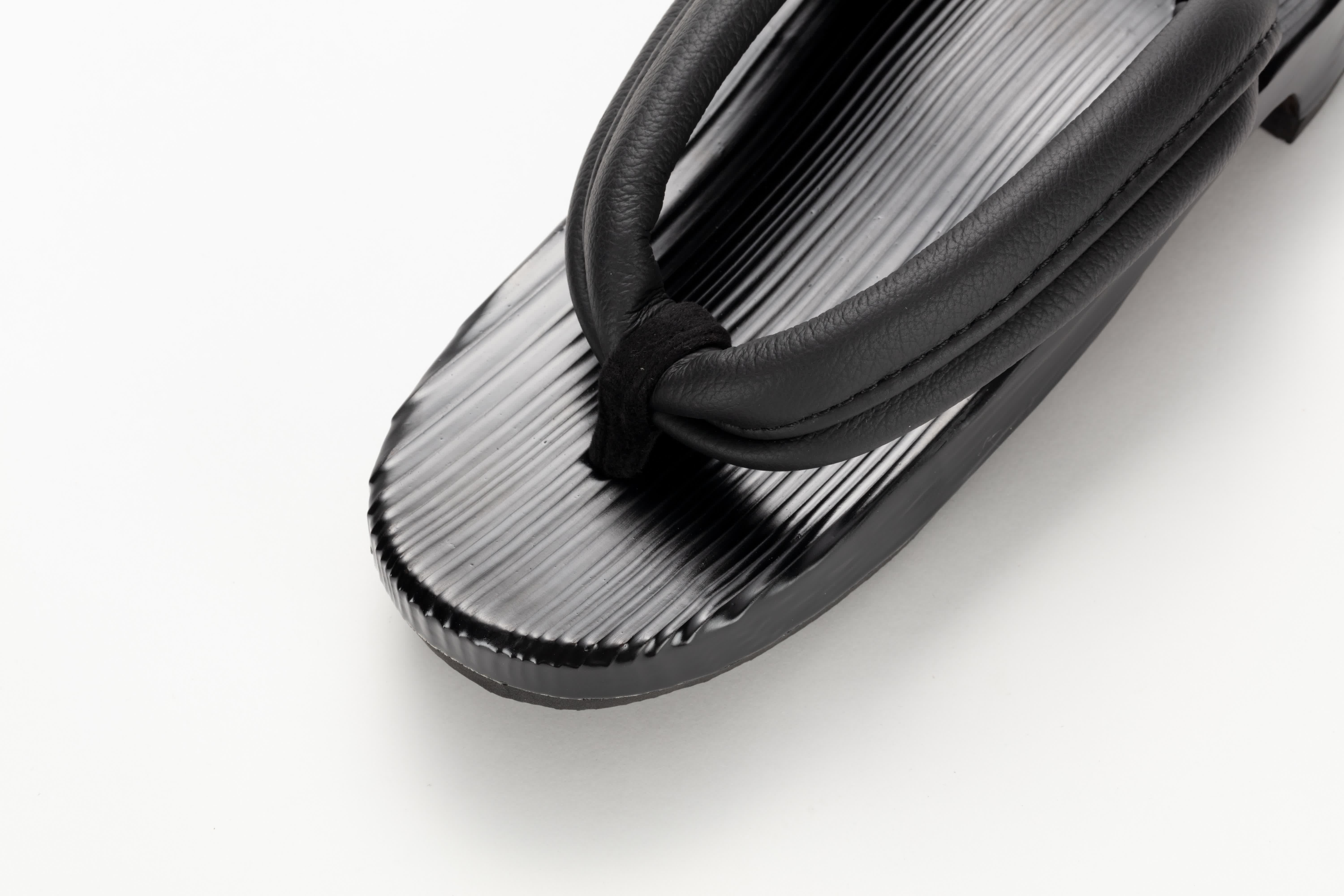 Women's Leather Hita Geta Sandals - Traditional Japanese Wooden Platform Shoes for Summer, Festivals & Cosplay