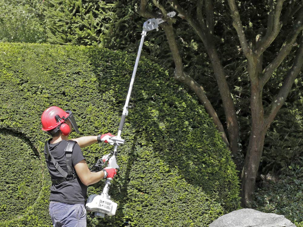 IKRA IBKH 33 Gas-Powered 4-in-1 Garden Tool Set - String Trimmer, Hedge Trimmer, Brush Cutter & Pole Saw with Extension - Perfect for Lawn Care, Yard Maintenance & Landscaping