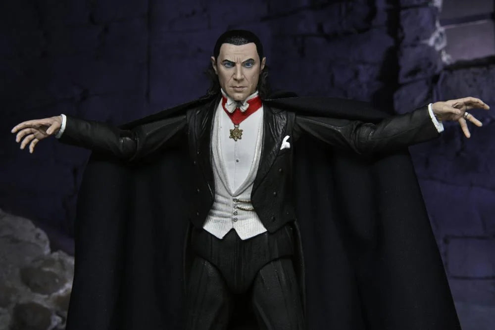 Universal Monsters Ultimate Dracula (Transylvania) Action Figure - Collectible Horror Movie Character for Halloween Decor & Display