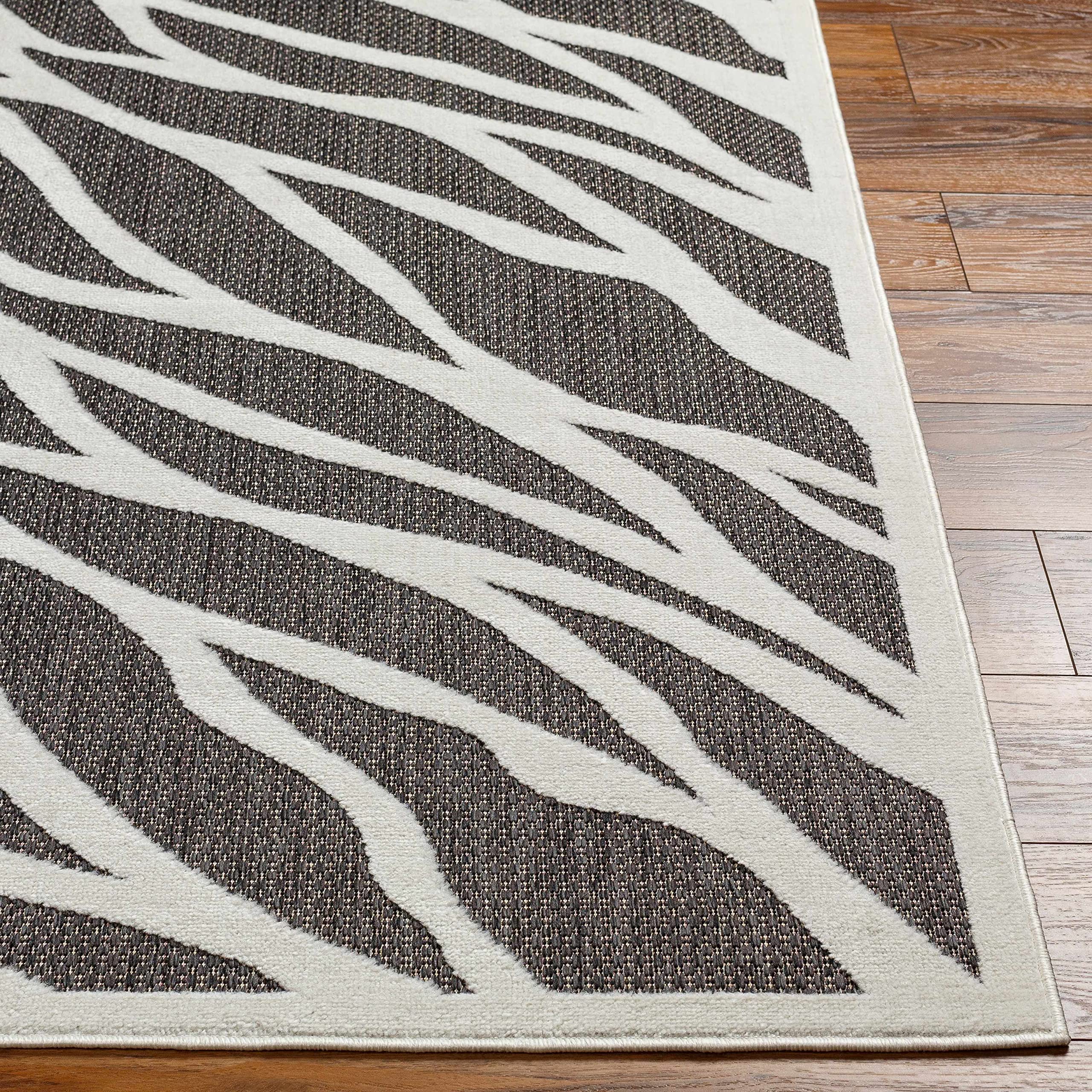 Hauteloom Astra Indoor Outdoor Area Rug - Gray - 7'10