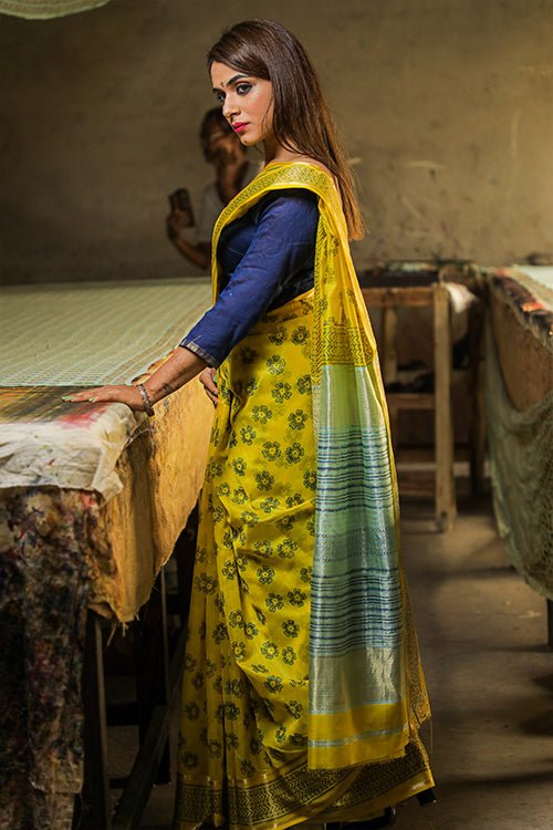 Handblock Printed Maheshwari Saree with Discharge Technique - Traditional Indian Cotton Saree for Women - Perfect for Weddings, Festivals & Special Occasions