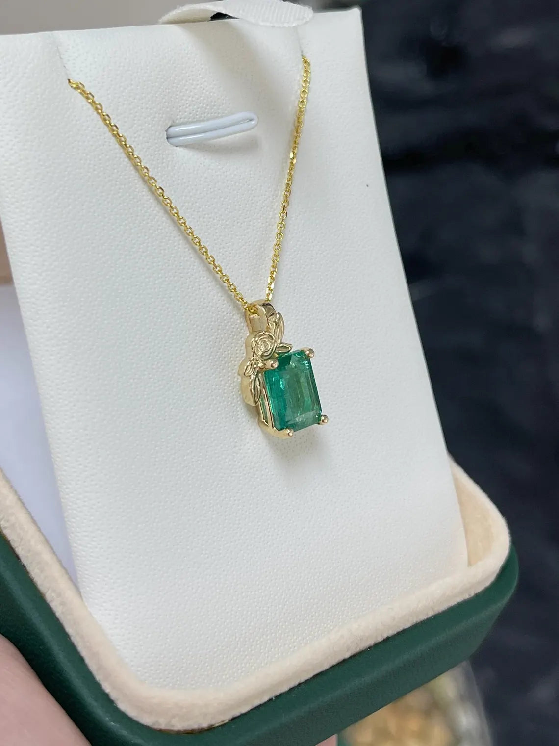 2.61ct Natural Emerald Cut Green Gemstone Floral Pendant Necklace for Women - Elegant Jewelry Gift for Birthday, Anniversary & Special Occasions