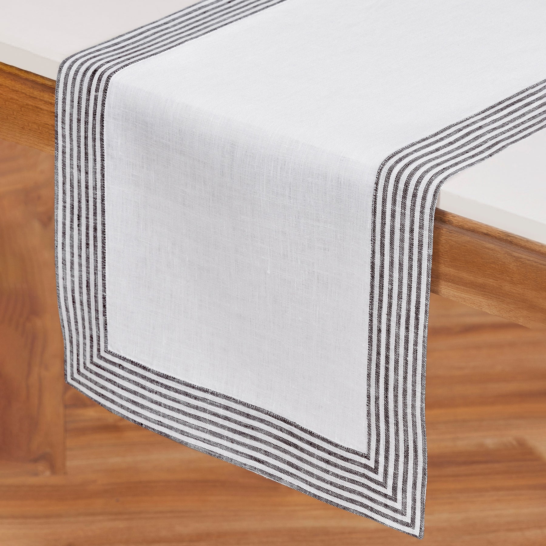 Lucca Table Runner - Elegant Dining Table Decor for Weddings, Holidays & Special Occasions | Perfect for Home & Restaurant Use