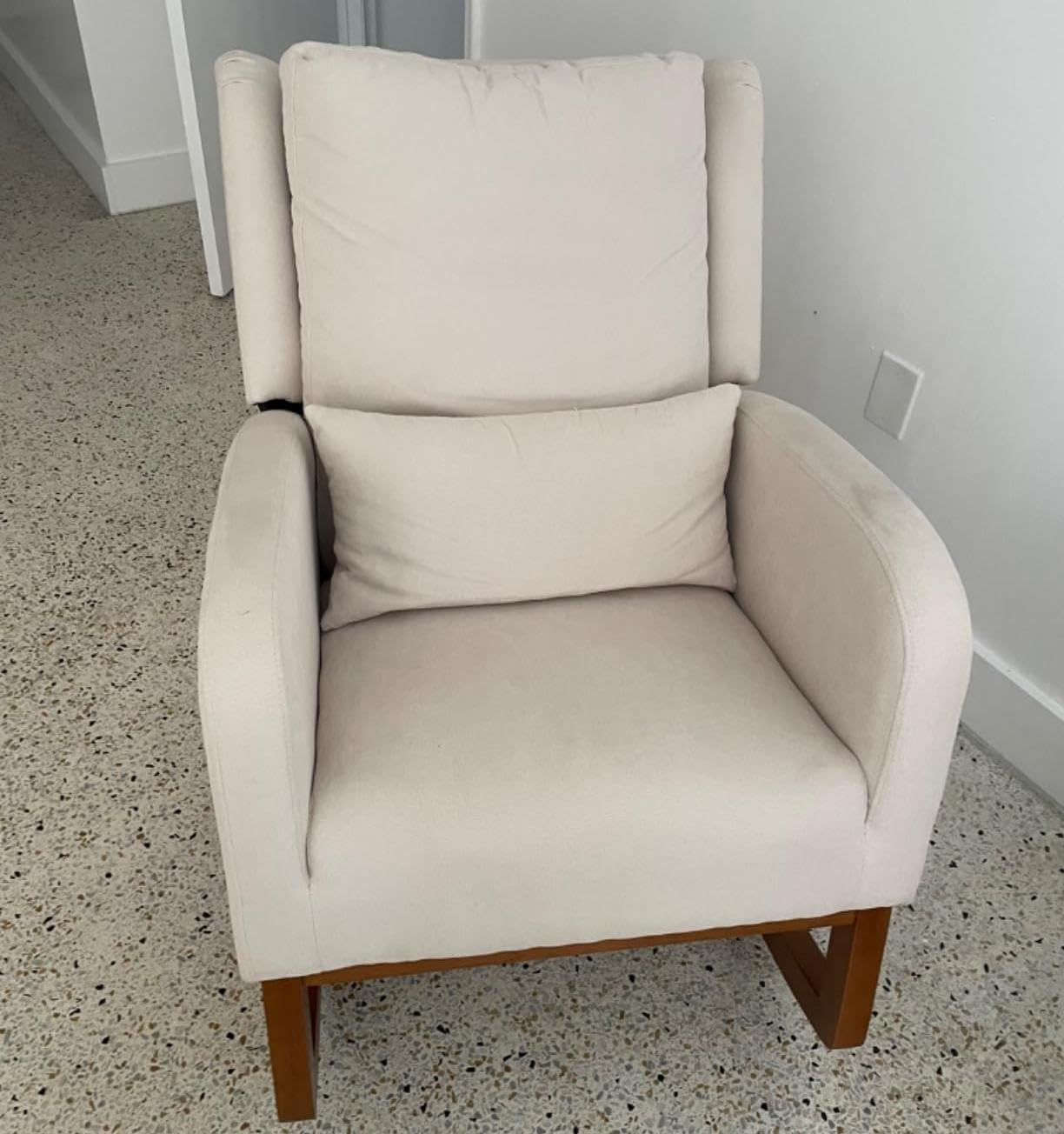 DAGONHIL Nursery Glider Rocking Chair - High Back Upholstered Armchair with Side Pocket & Pillow, Solid Rubber Wood Legs, Soft Flannel Fabric - Perfect for Nursery, Living Room & Bedroom (Beige) | Comfortable Seating for Breastfeeding, Reading & Relaxing
