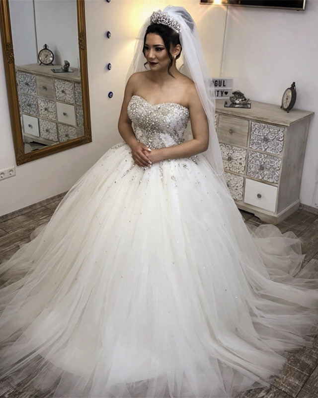 Elegant Crystal Beaded Sweetheart Neckline Tulle Ball Gown Wedding Dress for Bride - Perfect for Church Ceremony, Reception & Formal Events
