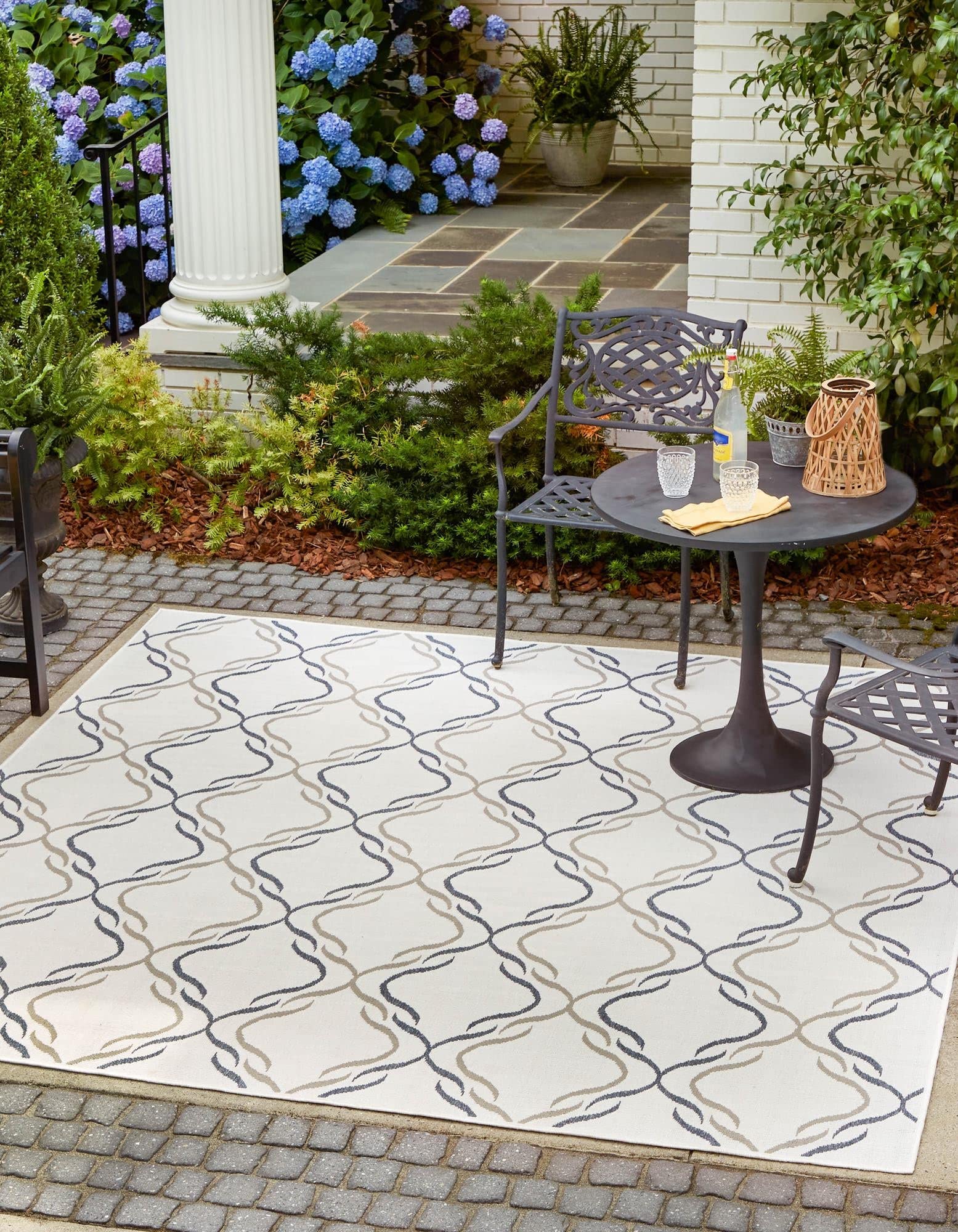 Outdoor Lattice Collection 8x8 FT Ivory Flatweave Rug - Durable Indoor/Outdoor Area Rug for Patio, Deck, Living Room & Kitchen | Water-Resistant & Easy to Clean
