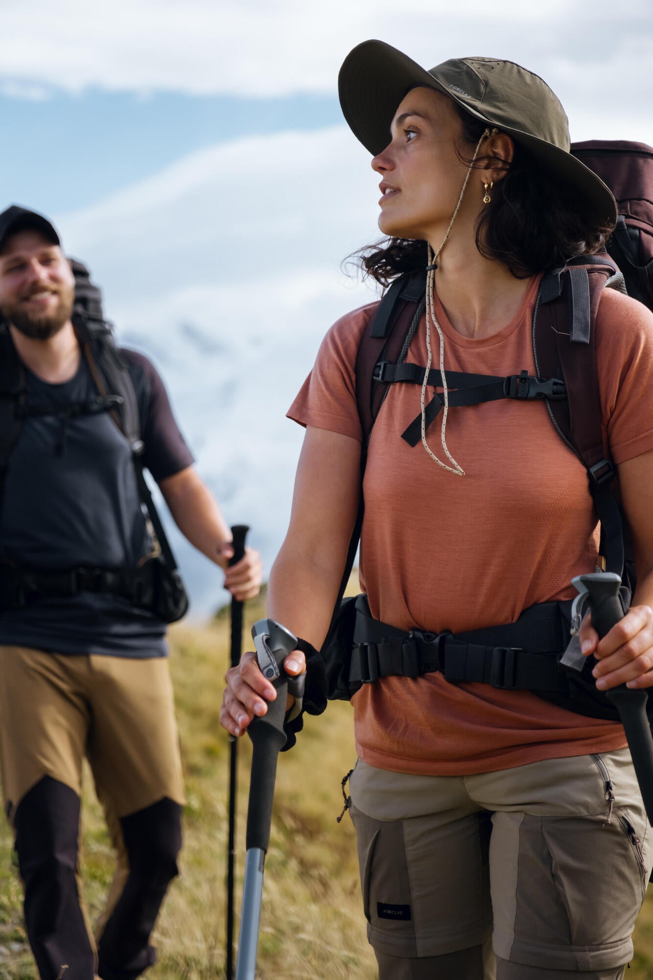Simond Women's Seamless Short Sleeve Merino Wool Hiking Shirt - MT900 - Lightweight & Moisture-Wicking for Backpacking, Camping & Outdoor Adventures