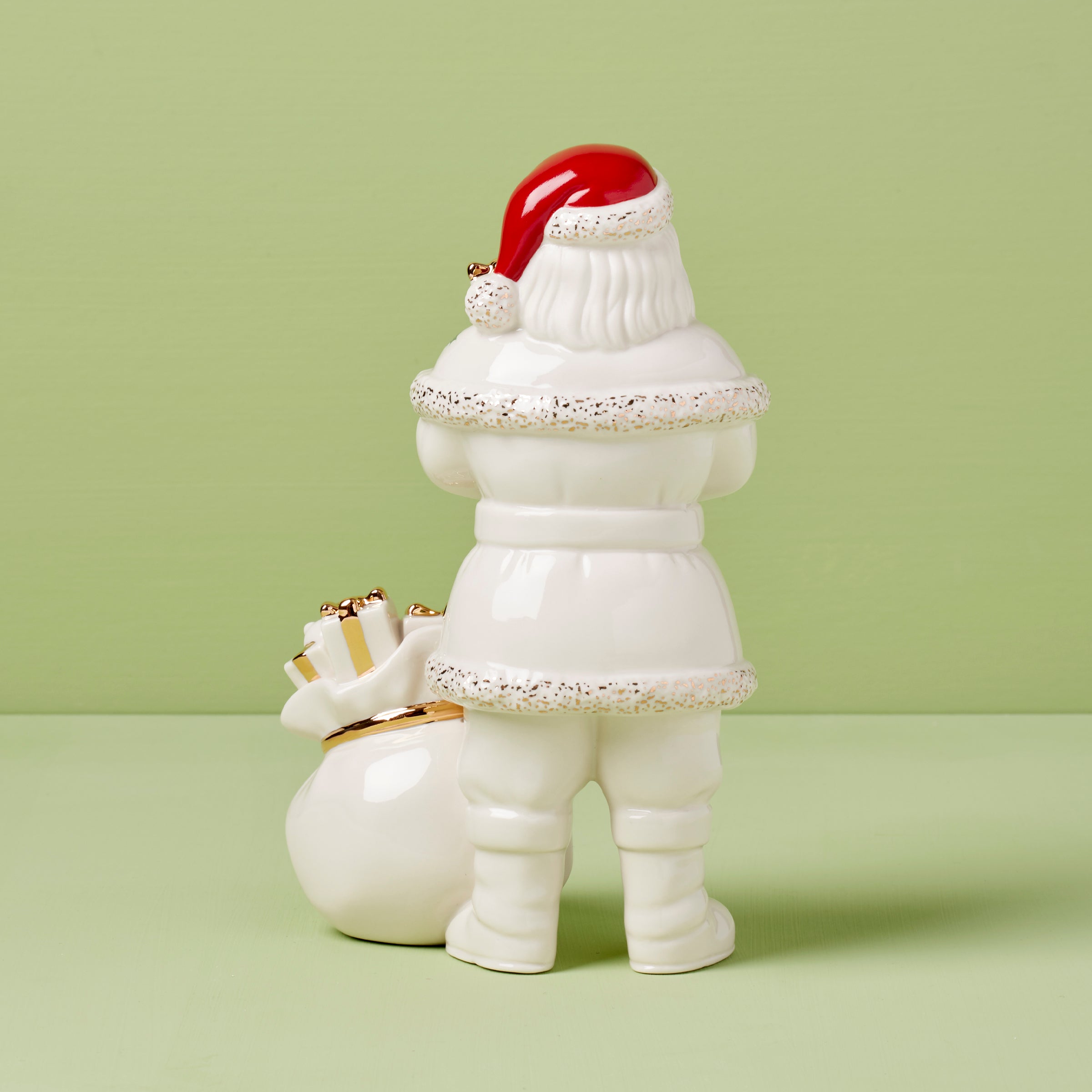 2024 African American Santa Claus Figurine with Gift Box - Perfect for Christmas Decorations, Holiday Gifts, and Festive Home Decor