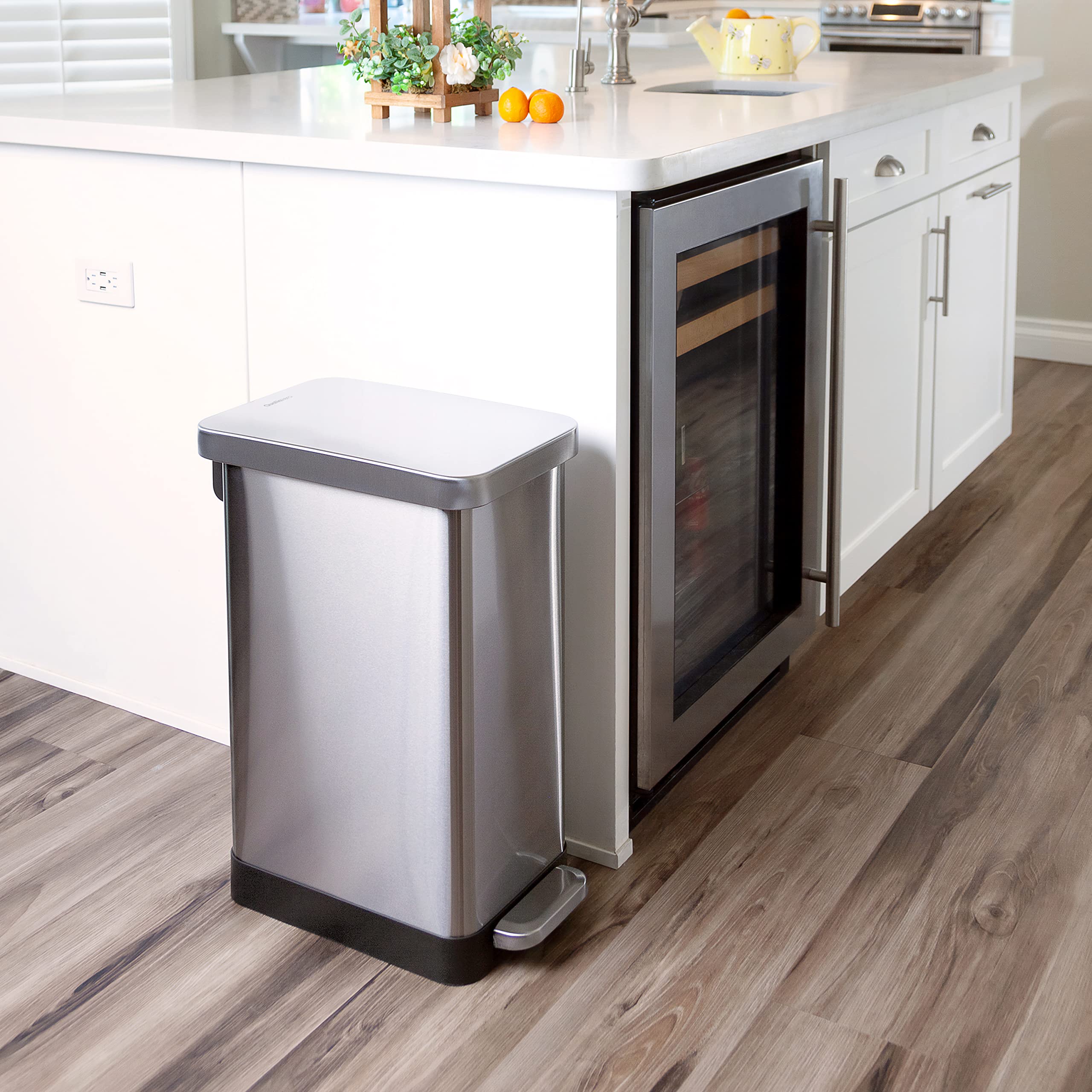 QUALIAZERO 50L/13Gal Heavy Duty Stainless Steel Step Trash Can - Commercial Kitchen Garbage Bin with Soft Close Lid, Fingerprint Resistant, Slim Design (QAMZZ10044) - Perfect for Restaurants, Offices, and Modern Home Kitchens
