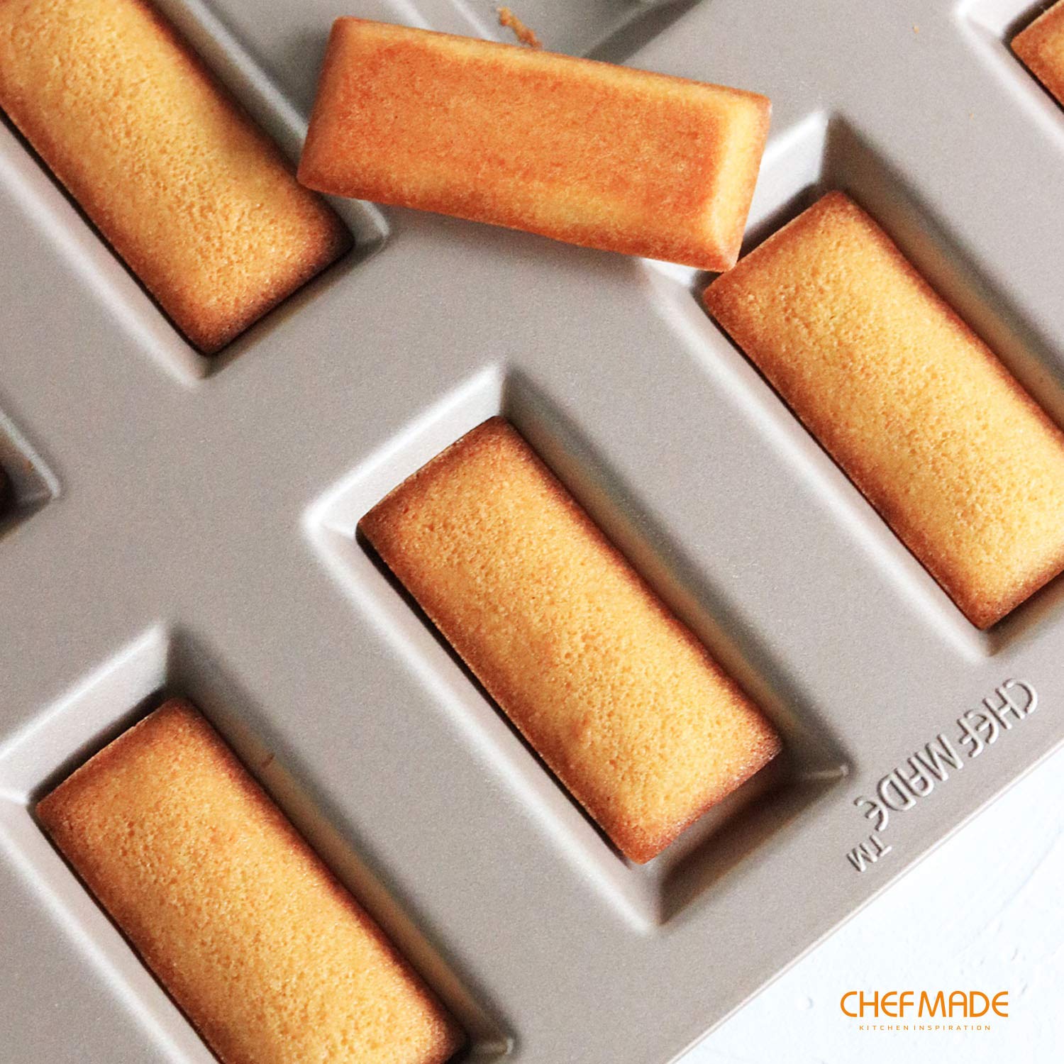 CHEFMADE 8-Cavity Non-Stick Financier Cake Pan, Rectangle Muffin Baking Pan for Biscuits & Cookies - Premium Oven Bakeware in Champagne Gold - Perfect for Home Baking, Tea Parties & Gift Giving