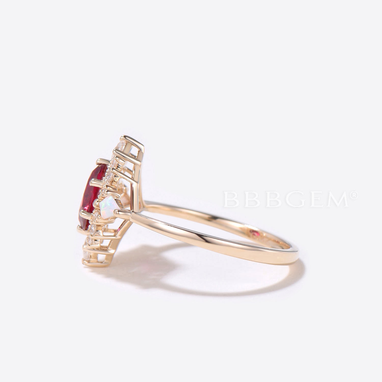 Stunning Halo Oval Ruby Engagement Ring with Moissanite & Diamond Accents – Perfect for Proposals, Anniversaries & Special Occasions