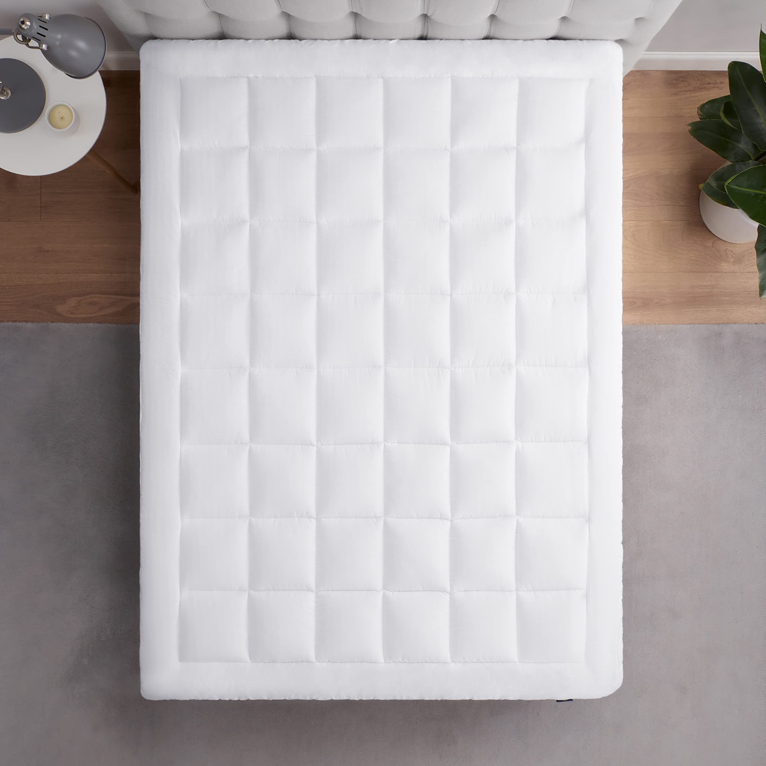 Serta ComfortSure Queen Mattress Cover - Super Soft Breathable Quilted Cotton Mattress Protector with 18
