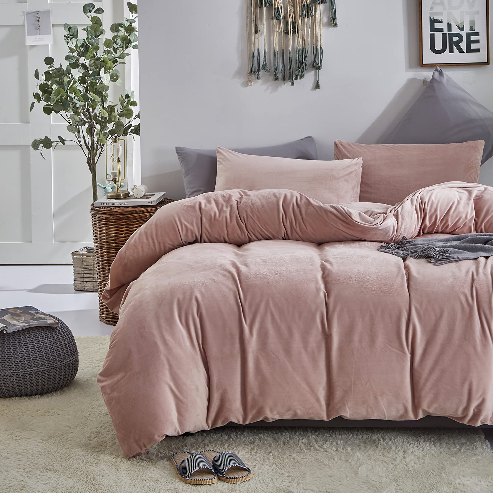 Pink Velvet Comforter Set Full - Soft Blush Flannel Velvet Bedding Set (3PC) - Shaggy, Warm & Durable All-Pink Blanket for Cozy Bedroom Decor - Perfect for Winter Nights & Guest Room Styling