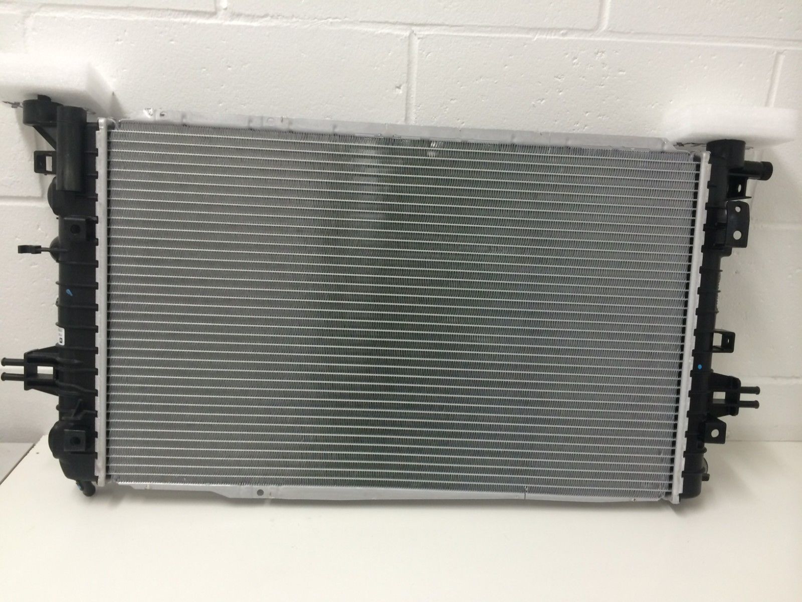 Genuine Holden AH Astra Radiator Assembly - High-Performance Cooling System Replacement for Holden AH Astra - Perfect for Engine Overheating Prevention & Long-Drive Comfort