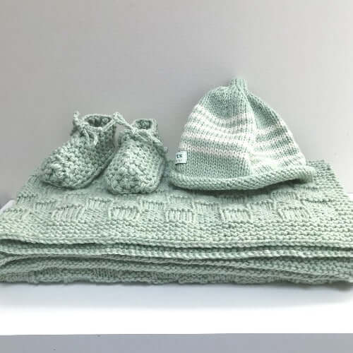 Cozy Travel Blanket, Beanie & Booties Set - Winter Warmth Essentials for Airplane, Car & Outdoor Adventures