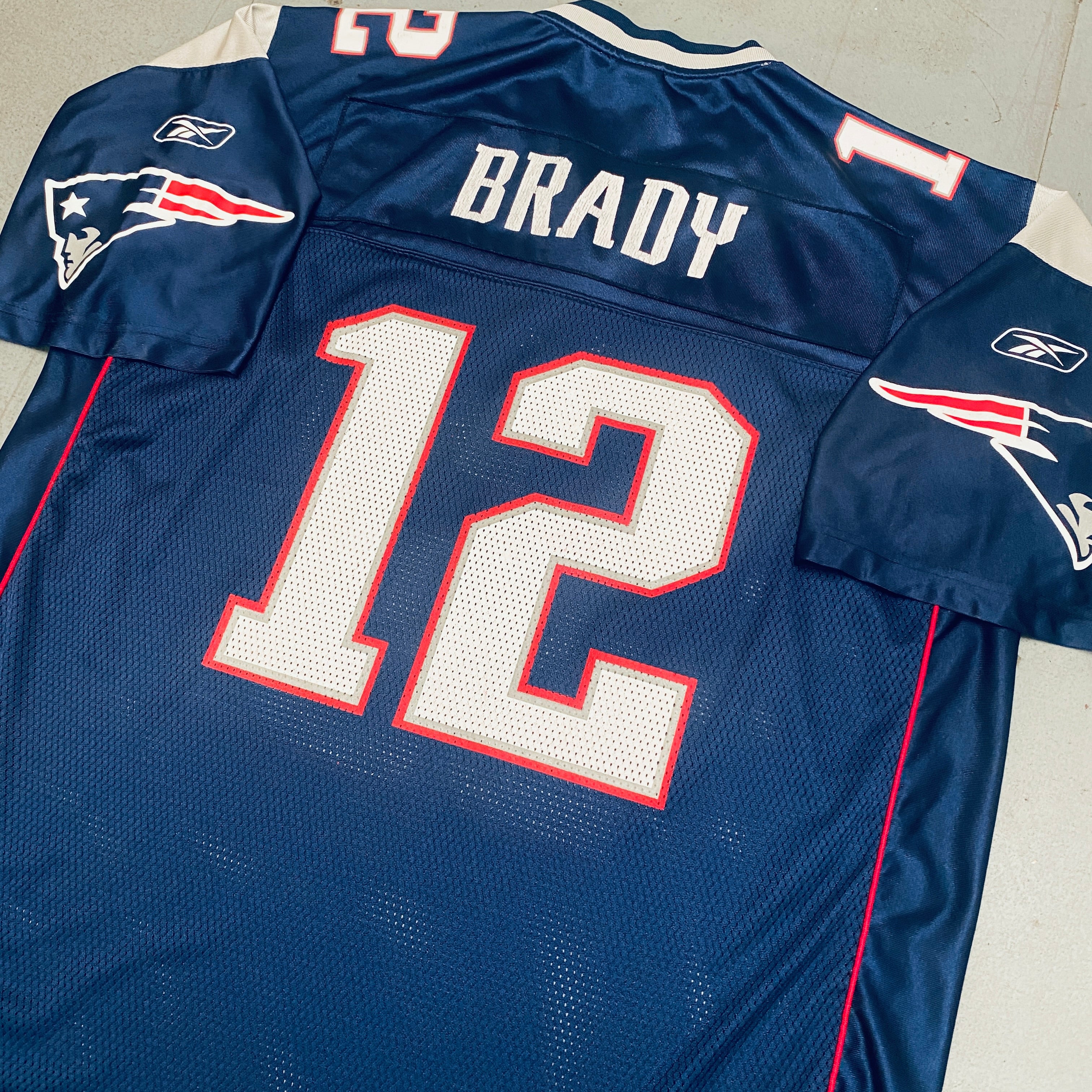 New England Patriots Tom Brady 2003/04 Jersey - XL Size - Authentic NFL Football Jersey for Fans, Collectors & Game Day Outfits