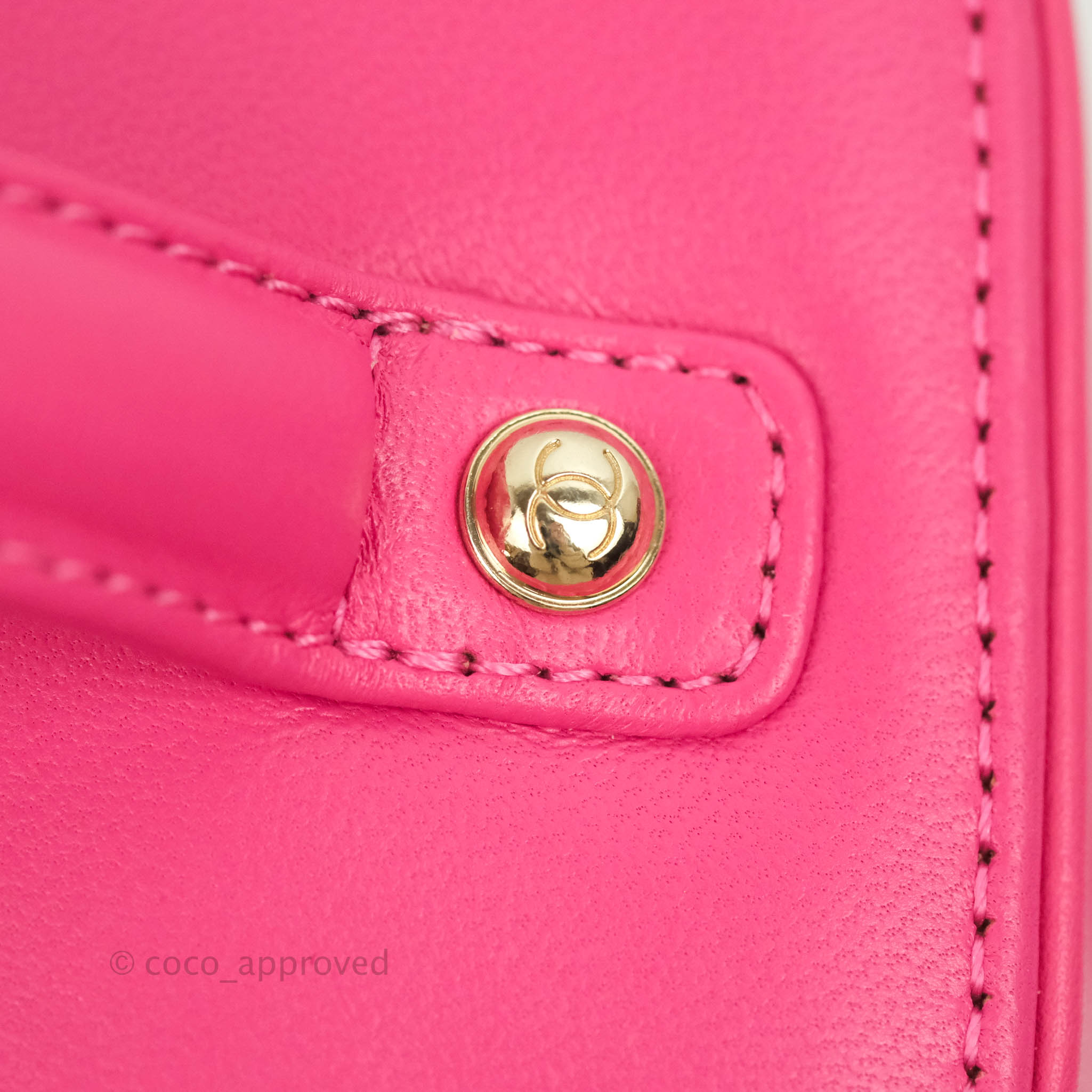 Chanel CC Mania Vanity Case in Pink Lambskin with Gold Hardware - Luxury Crossbody Bag for Women, Perfect for Parties & Evening Events