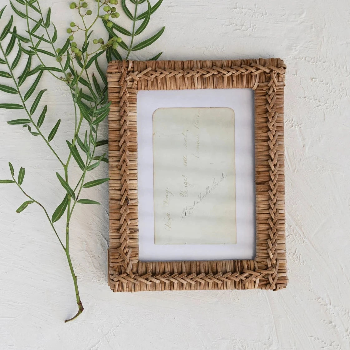 Hand Woven Rattan Photo Frame - Natural Eco-Friendly Wall Decor for Home, Wedding, Nursery & Office | Perfect for Displaying 4x6, 5x7, 8x10 Inch Photos