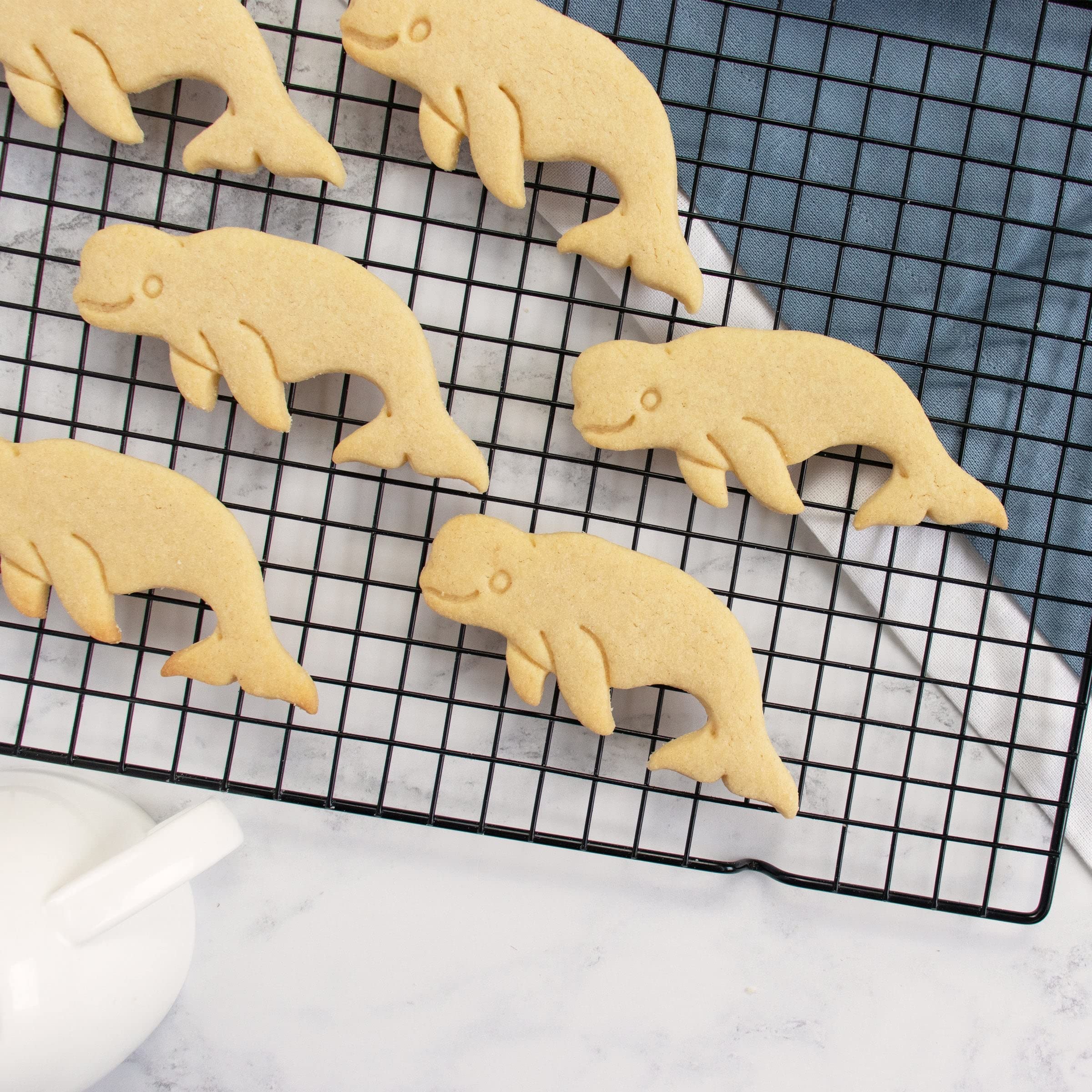 Premium Beluga Whale Cookie Cutter - Stainless Steel Baking Tool for Whale-Themed Cookies, Cakes & Pastries | Perfect for Birthday Parties, Baby Showers & Ocean-Themed Desserts