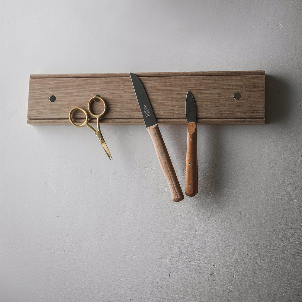 Premium Oak Magnetic Knife Holder - Strong Wall Mount Knife Storage for Kitchen - Perfect for Chefs & Home Cooks to Organize Knives Safely