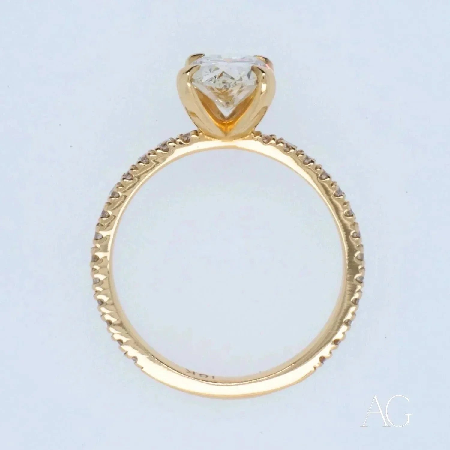 18K Gold Oval Diamond Engagement Ring for Women - Elegant Solitaire Wedding Band, Perfect for Proposals, Anniversaries & Special Occasions