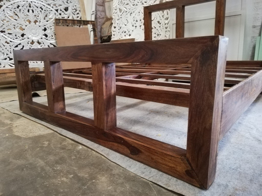 Hand Carved Indian Solid Wood Sheesham King Size Bed Frame in Rich Brown - Perfect for Master Bedrooms, Guest Rooms & Rustic Home Decor