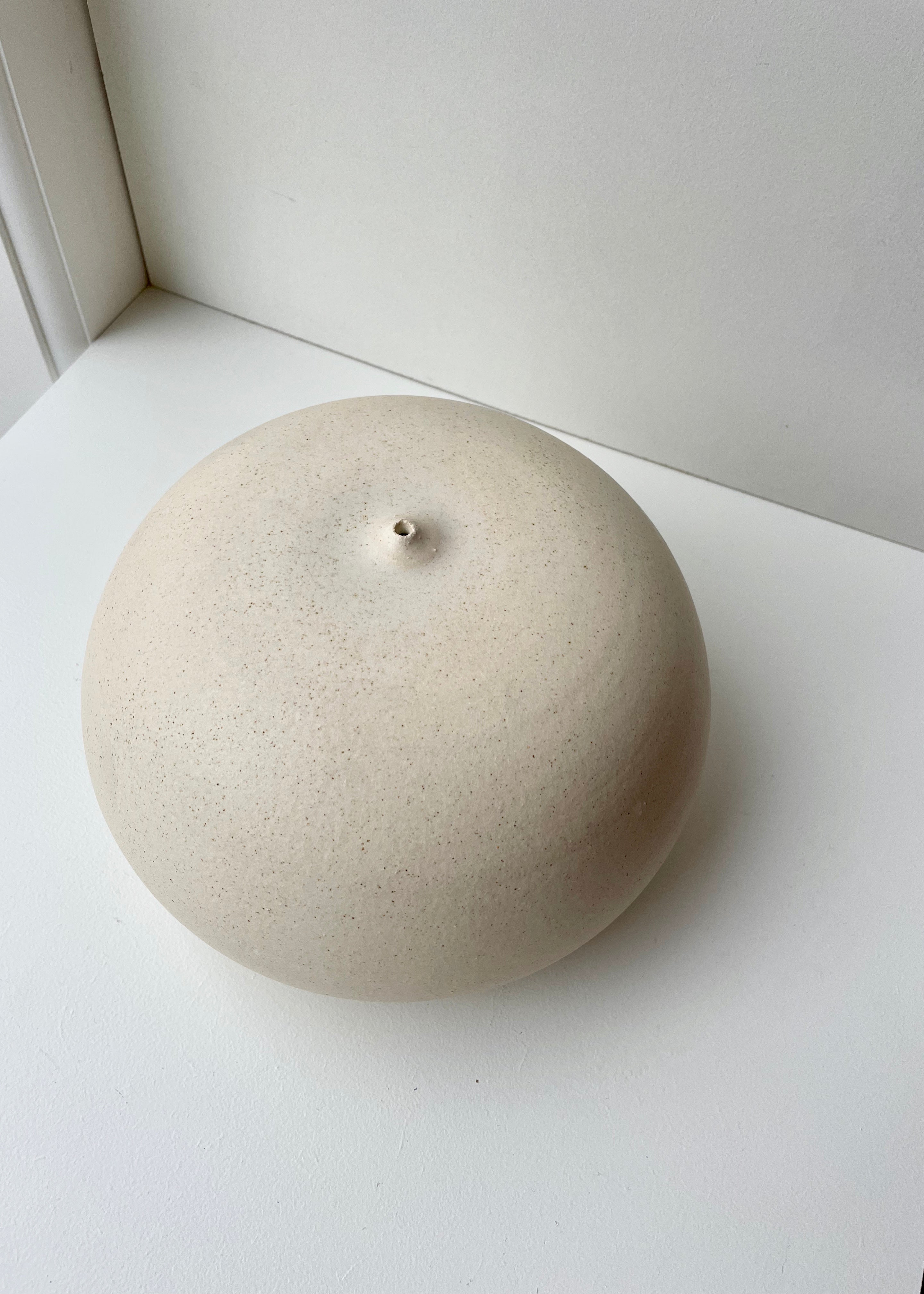 Viki Weiland Ceramic Vase - Handmade Decorative Flower Vase for Home, Wedding, and Office Decor - Perfect for Centerpieces, Floral Arrangements, and Gift Giving