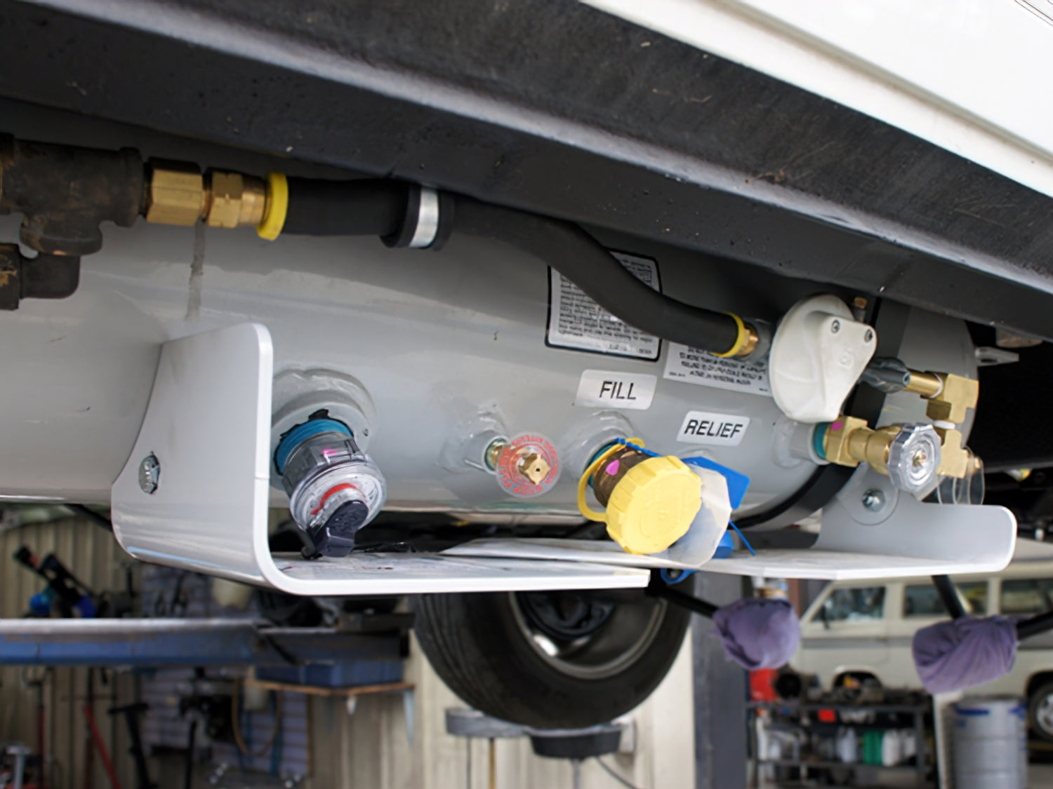 Large Capacity LP Tank with Level Indicator - Perfect for Camping, RV Trips, and Outdoor Cooking