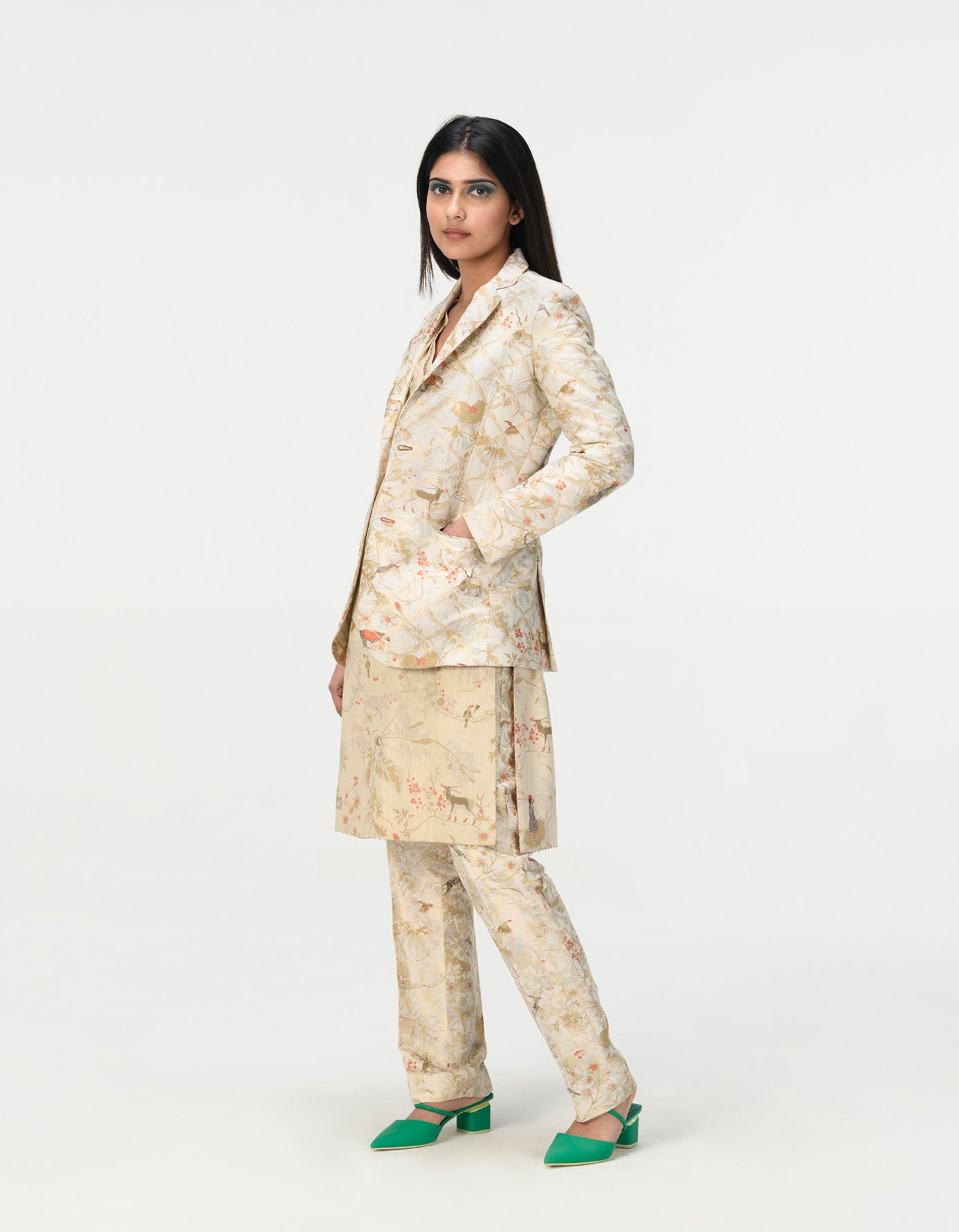 Rana Blazer Silk Brocade Ivory - Elegant Women's Formal Jacket for Office Wear, Evening Events & Special Occasions