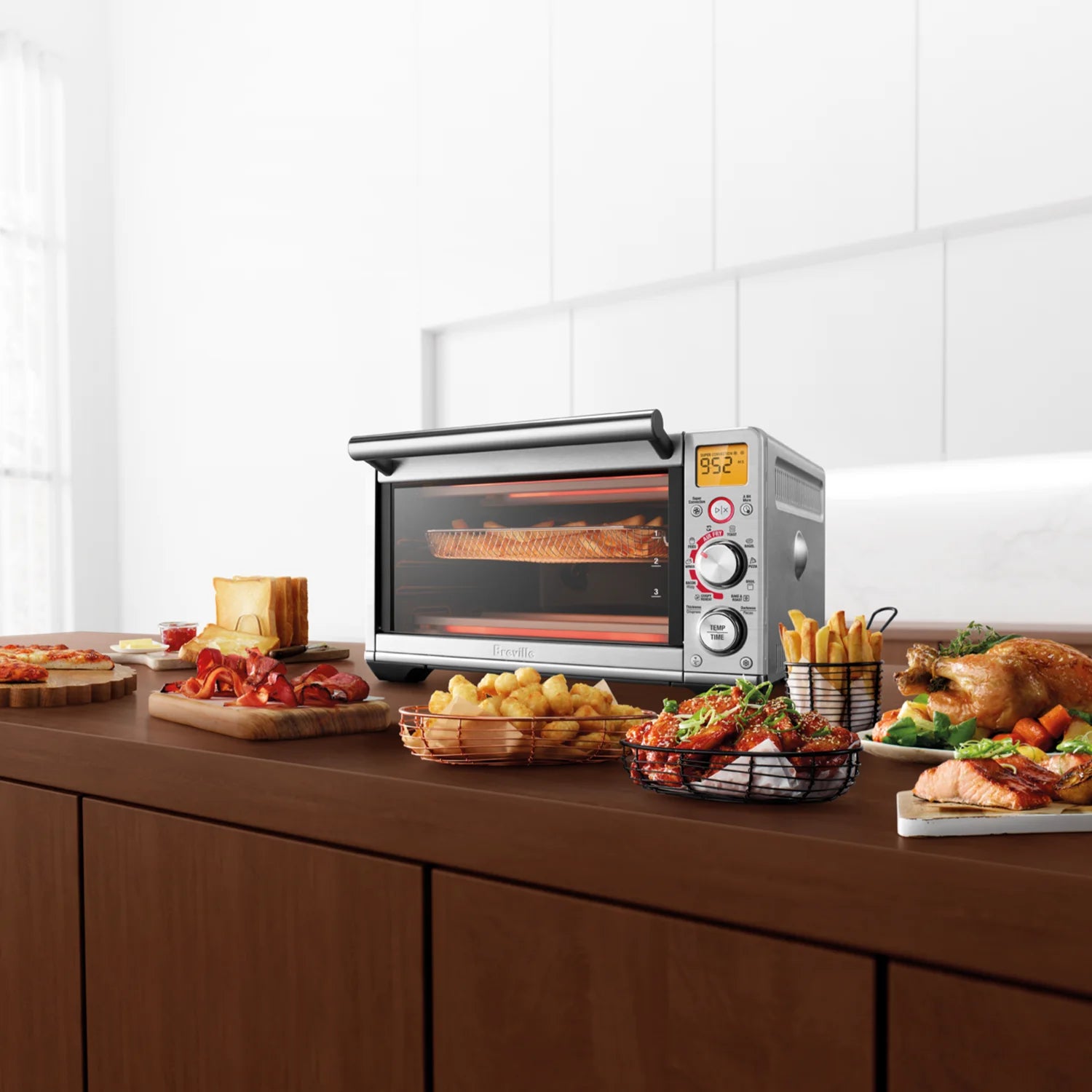Breville Smart Oven Air Fryer Compact - 12L Capacity, Stainless Steel Countertop Convection Oven with 10 Cooking Functions (BOV680BSS1BUC1) - Perfect for Small Kitchens, Dorms & Air Frying Healthy Meals