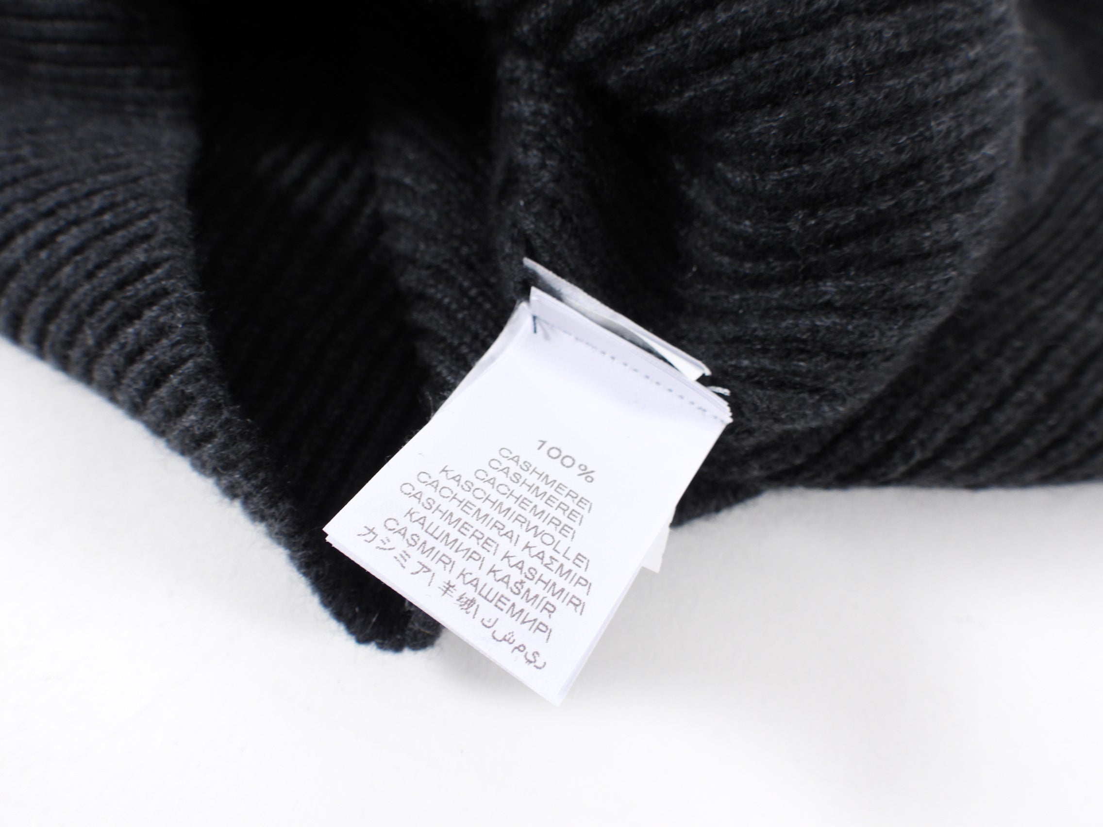 Brunello Cucinelli Charcoal Grey Cashmere Sweater with Monili Trim - Men's Luxury Knitwear for Business & Casual Wear - Perfect for Office, Date Night & Winter Travel