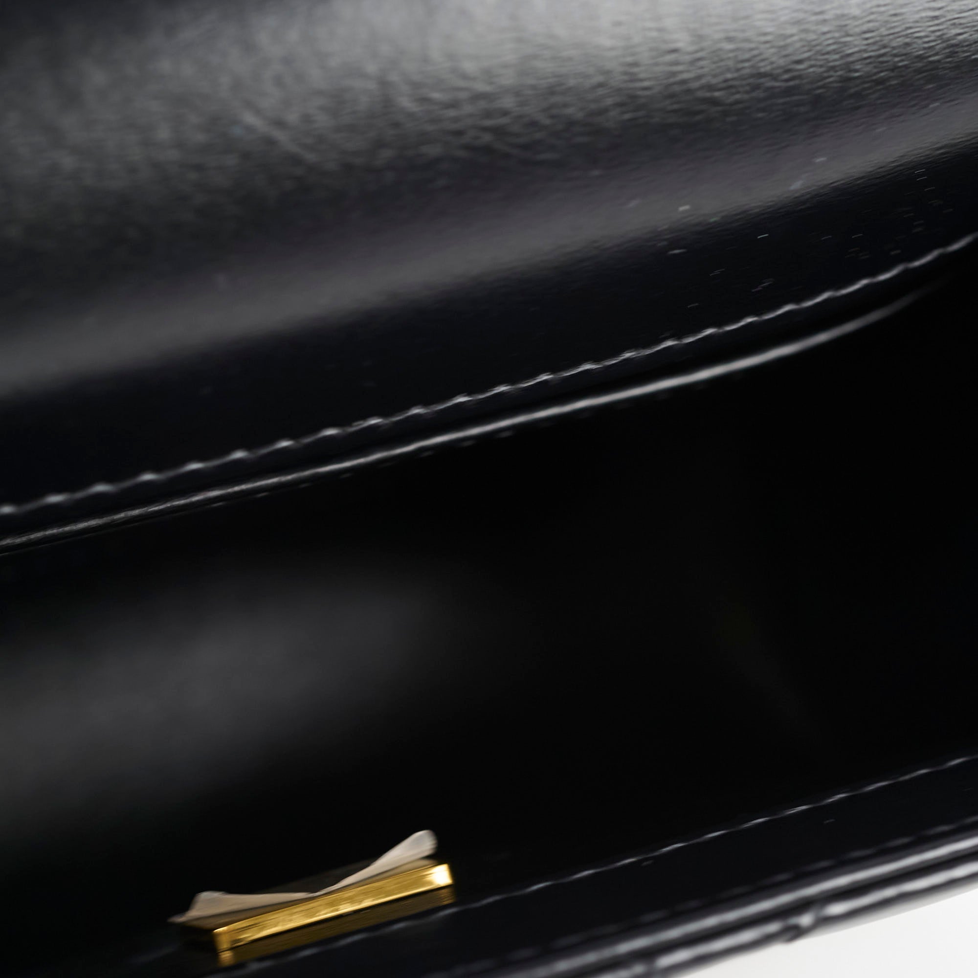 Chanel Perfect Fit Flap Bag Black Microchipped 2023 - Luxury Designer Handbag for Women, Everyday Use & Special Occasions