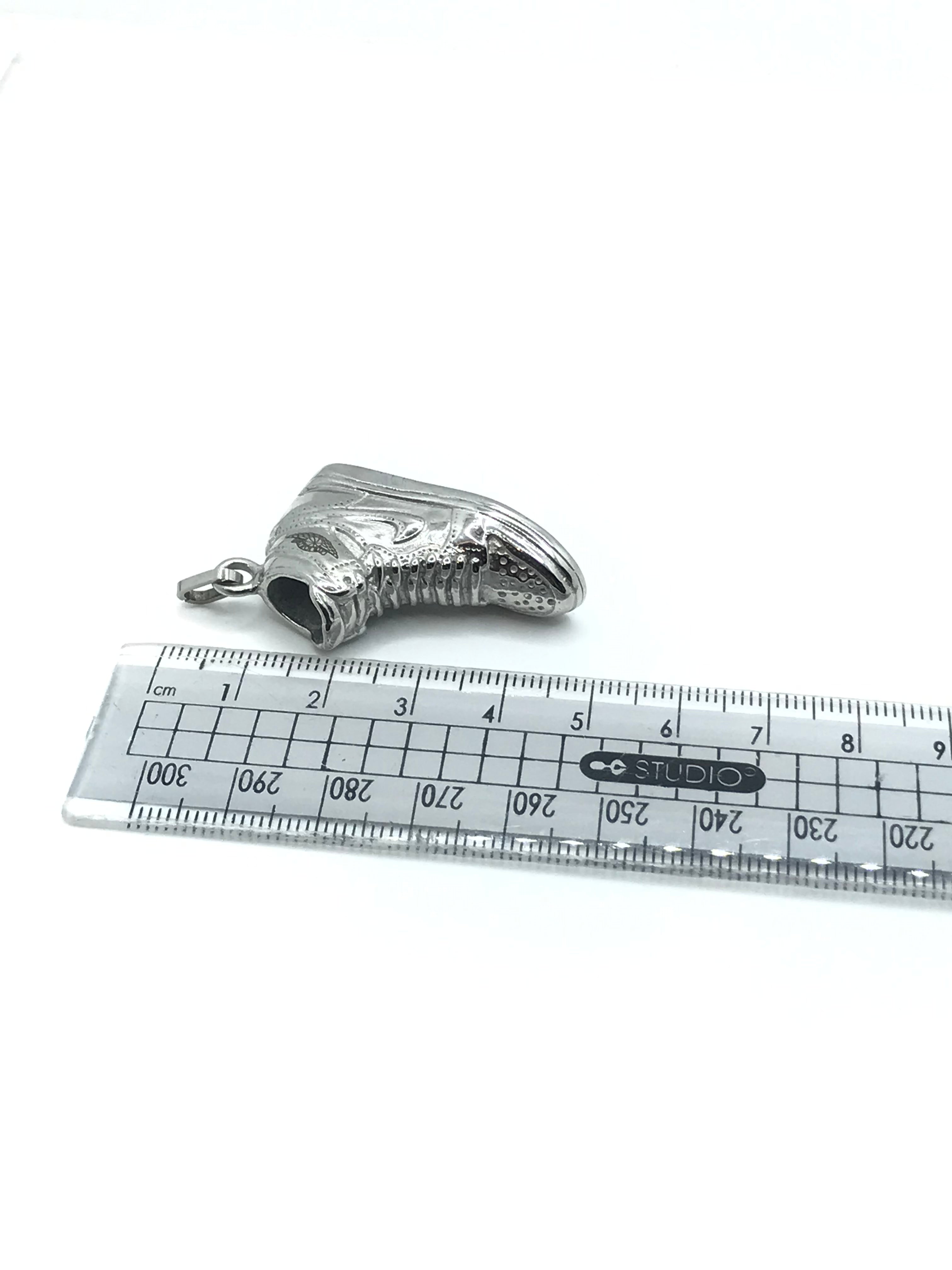 Premium Stainless Steel Shoe Pendant Charm - Durable & Stylish Jewelry for Sneakers, Boots & Casual Shoes - Perfect for Customization, Gifts & Fashion Accessories