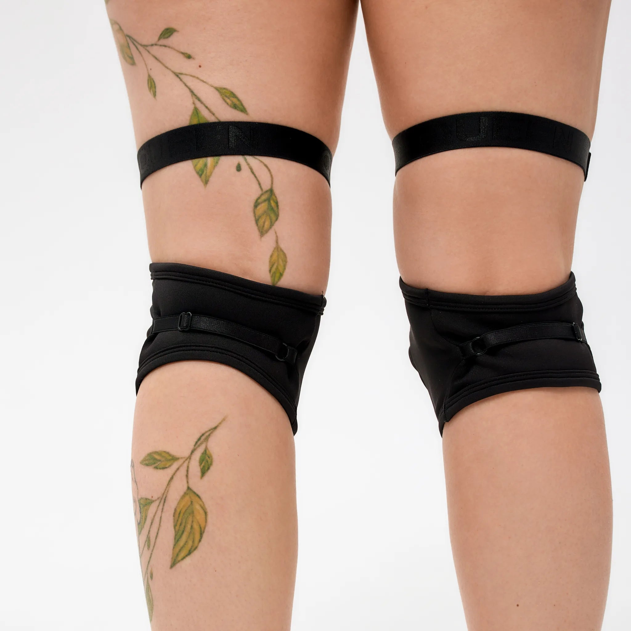 Motiva Black Dance Knee Pads - Professional Knee Protection for Dancers, Cheerleaders & Performers - Perfect for Ballet, Hip Hop, Breakdancing & Gymnastics