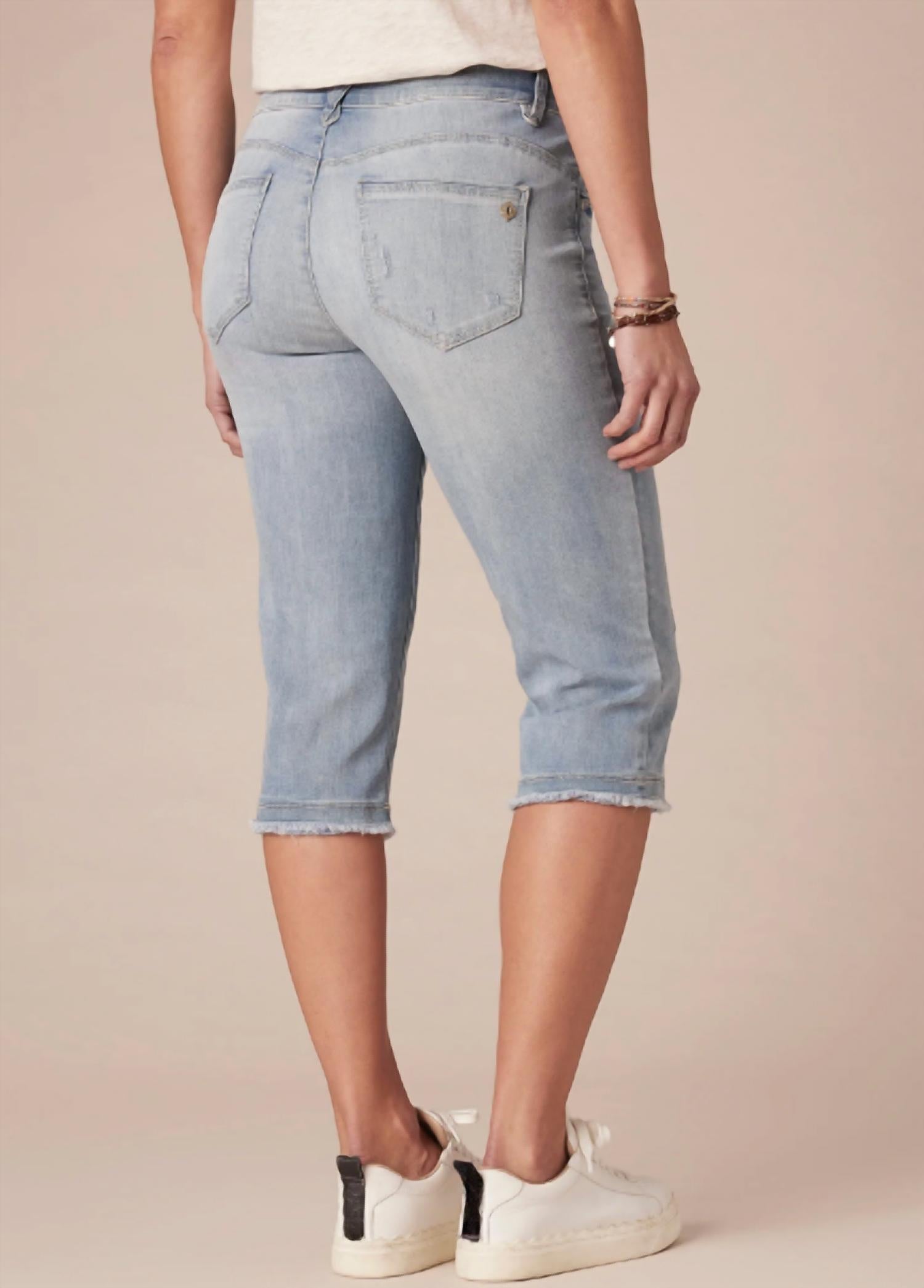 Absolution Light Blue Denim Skimmer Capri Pants - Women's Casual Stretch Jeans for Summer Outfits & Beach Wear