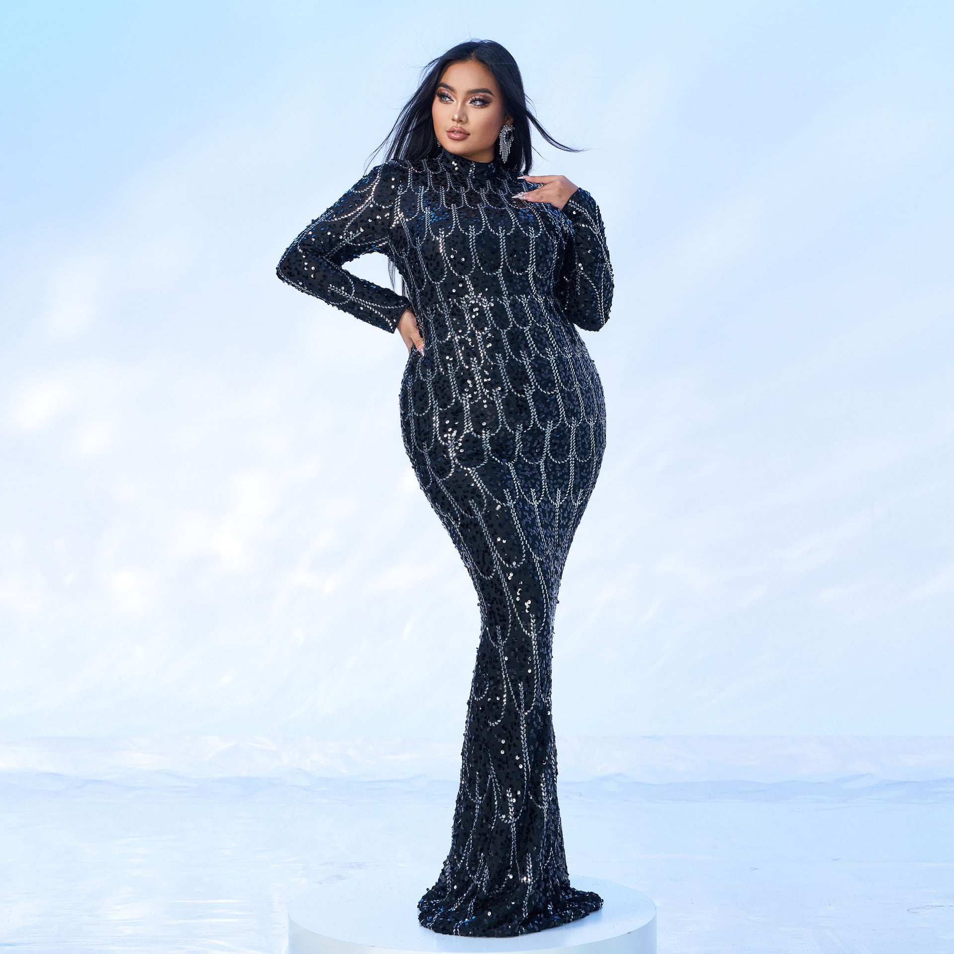 2025 Trendy Plus Size Women's Evening Gown - Sparkly Sequined Fishtail Dress with Long Sleeves & Round Neck for Banquet, Party & Special Occasions | US Size MM Fat Large