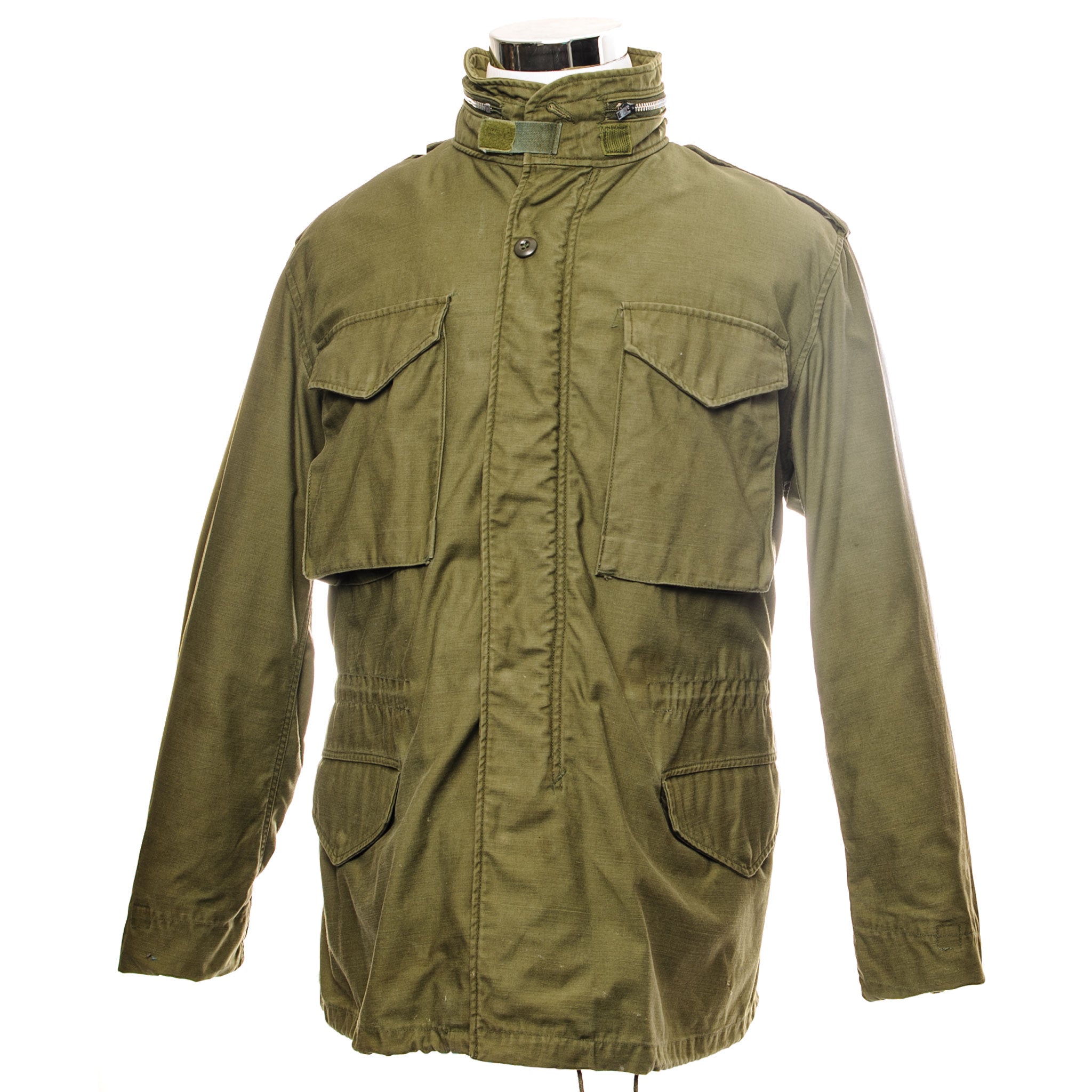 US Army M65 Field Jacket Vintage 1971 Vietnam War - Medium Regular Size | Military Surplus Outerwear for Outdoor Adventures & Historical Reenactments