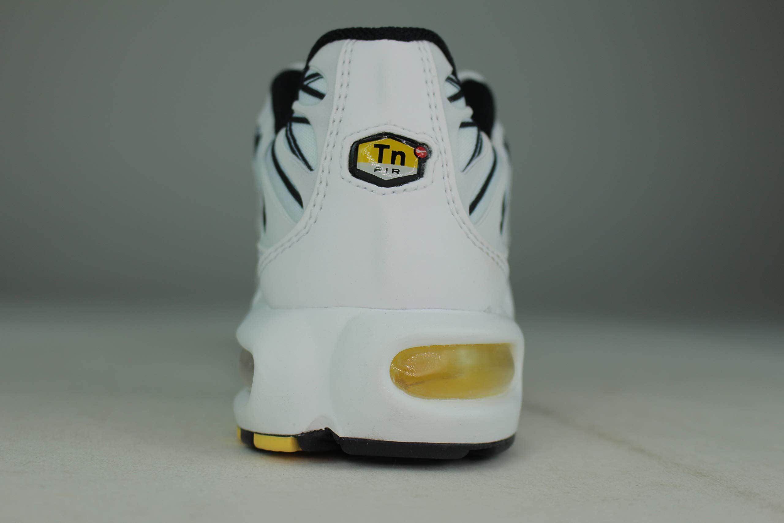 Nike Air Max Plus Men's Running Shoes - White/Black, Size 4.0 | Comfortable Cushioned Sneakers for Jogging, Gym Workouts & Casual Wear
