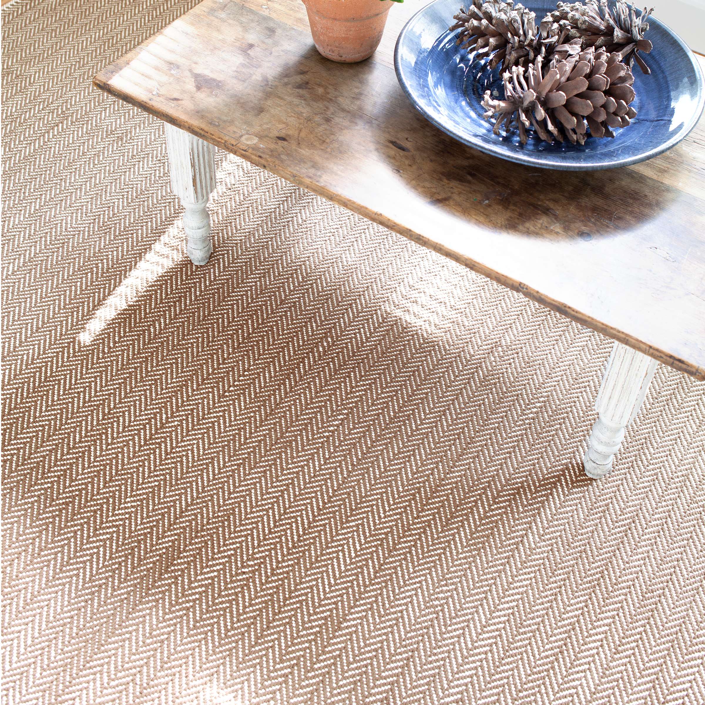 Dash & Albert Herringbone Stone Woven Cotton Rug - Soft & Durable Area Rug for Living Room, Bedroom, or Office Decor