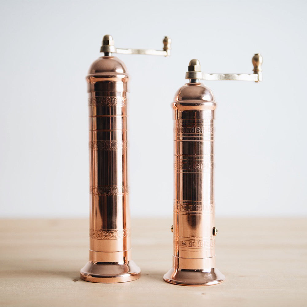 Premium Copper Salt and Pepper Grinder Set - Adjustable Ceramic Spice Mill for Gourmet Cooking, Kitchen & Dining Table Seasoning - Perfect for Home Chefs & Food Enthusiasts