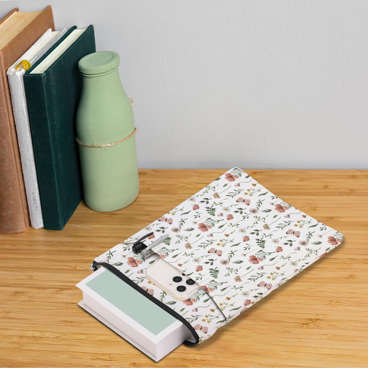 **Aesthetic Wildflower Book Sleeve - Book Cover & Protector for Women & Girls - Perfect Gift for Book Lovers, Christmas, Graduation, Birthday - Ideal for Reading, Book Club, Travel & Daily Use**